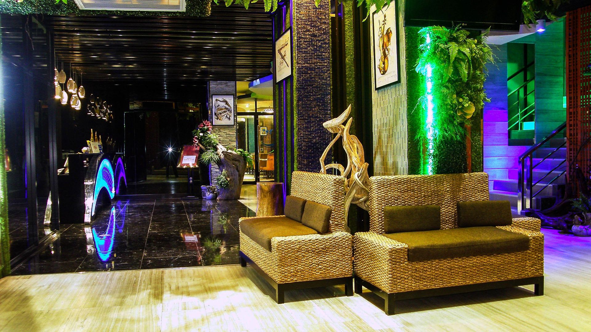 Oyo 143 Dday Resotel โรงแรม Pattaya