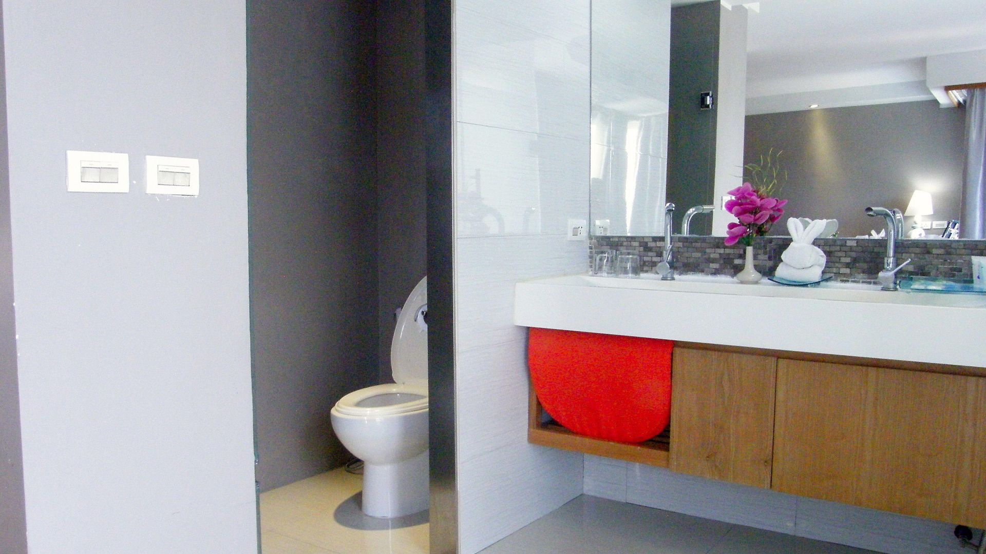 Oyo 143 Dday Resotel โรงแรม