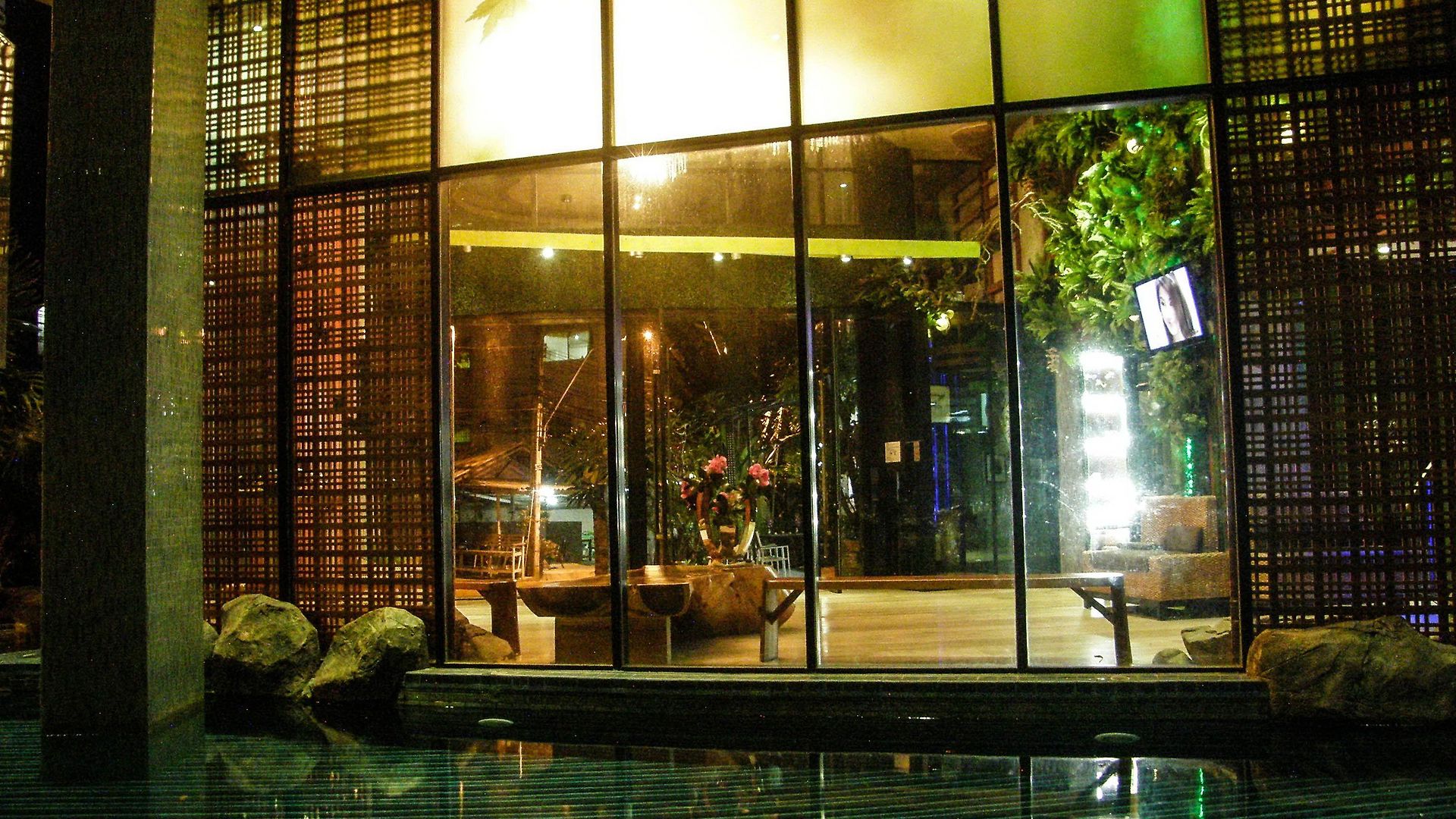 โรงแรม Oyo 143 Dday Resotel 4*