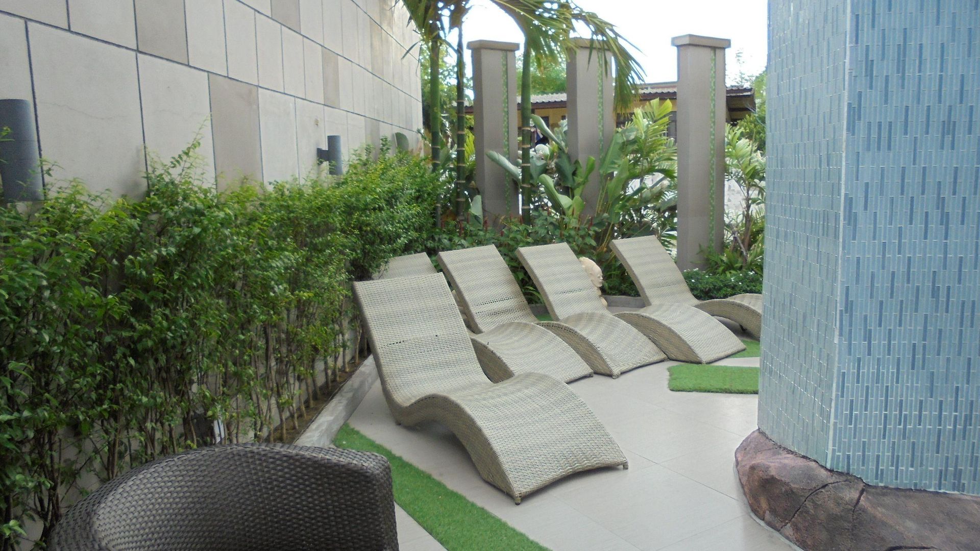 โรงแรม Oyo 143 Dday Resotel 4*