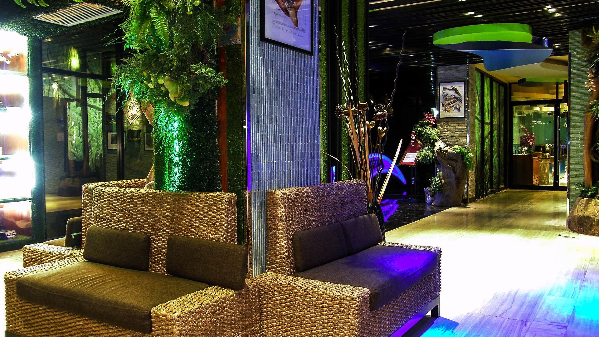 Oyo 143 Dday Resotel โรงแรม 4*