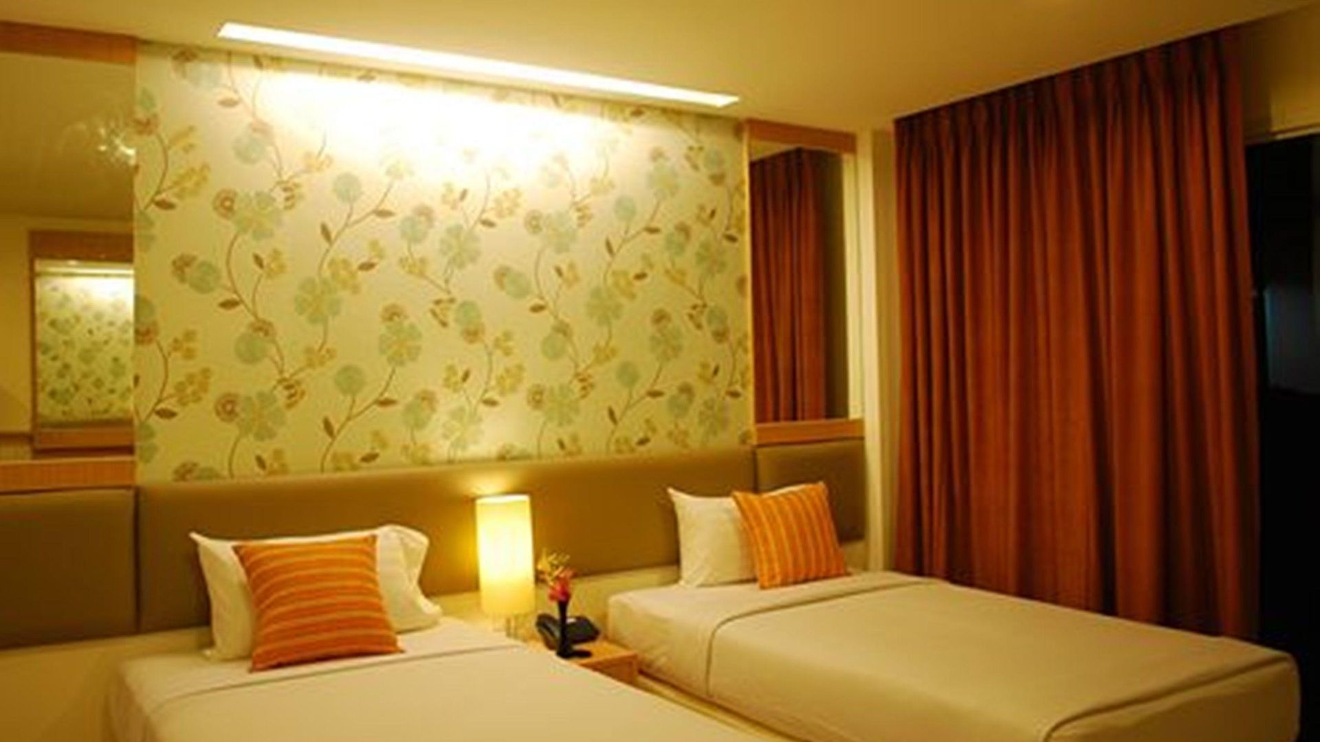 วินด์มิลล์รีสอร์ทโฮเทล พัทยา โรงแรม 3*