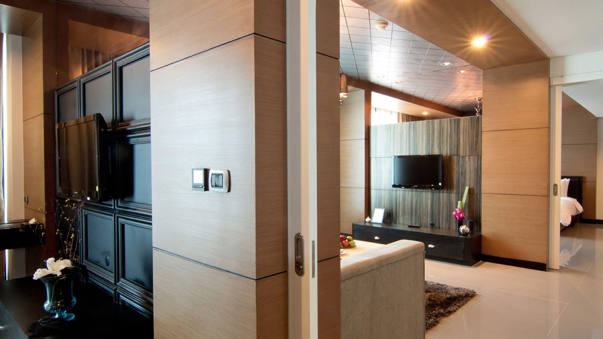 Way Hotel