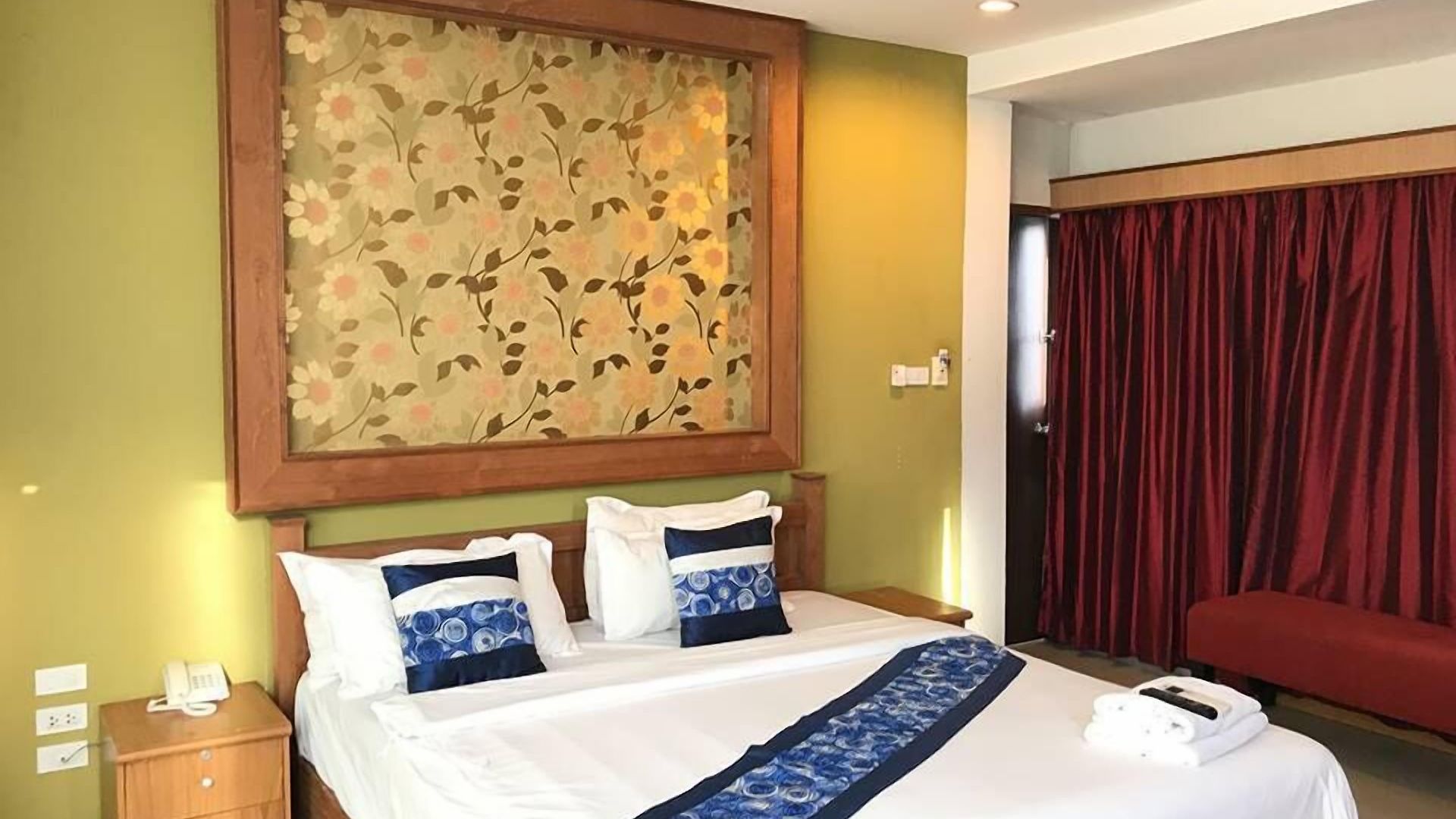 สตาร์ เรสซิเดนส์ โฮเทล โรงแรม Pattaya