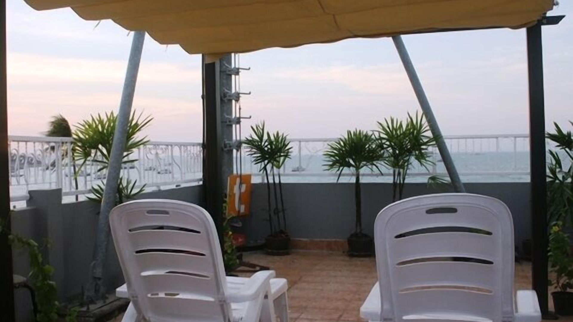 โรงแรม สตาร์ เรสซิเดนส์ โฮเทล Pattaya