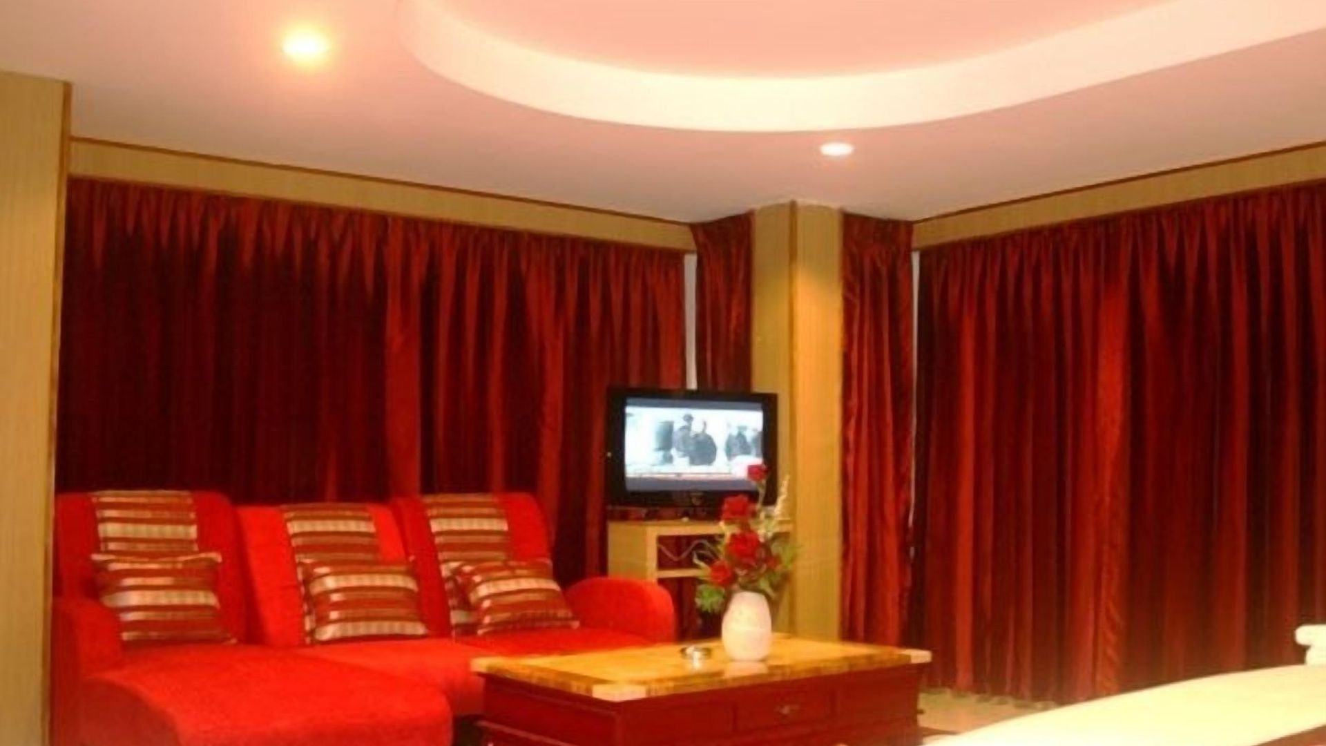 โรงแรม สตาร์ เรสซิเดนส์ โฮเทล Pattaya