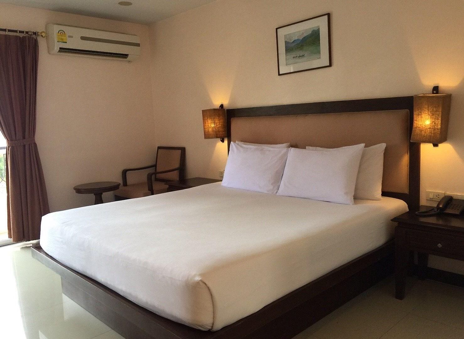 นริส อาร์ท โฮเทล 3* Pattaya