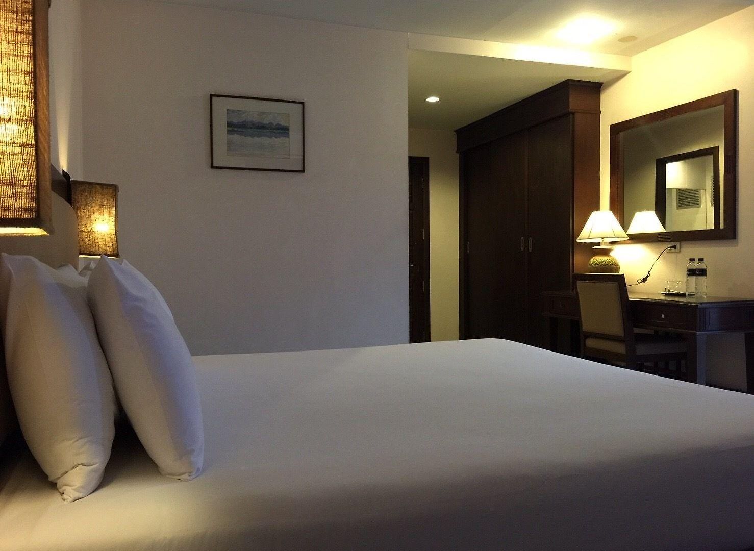 โรงแรม นริส อาร์ท โฮเทล