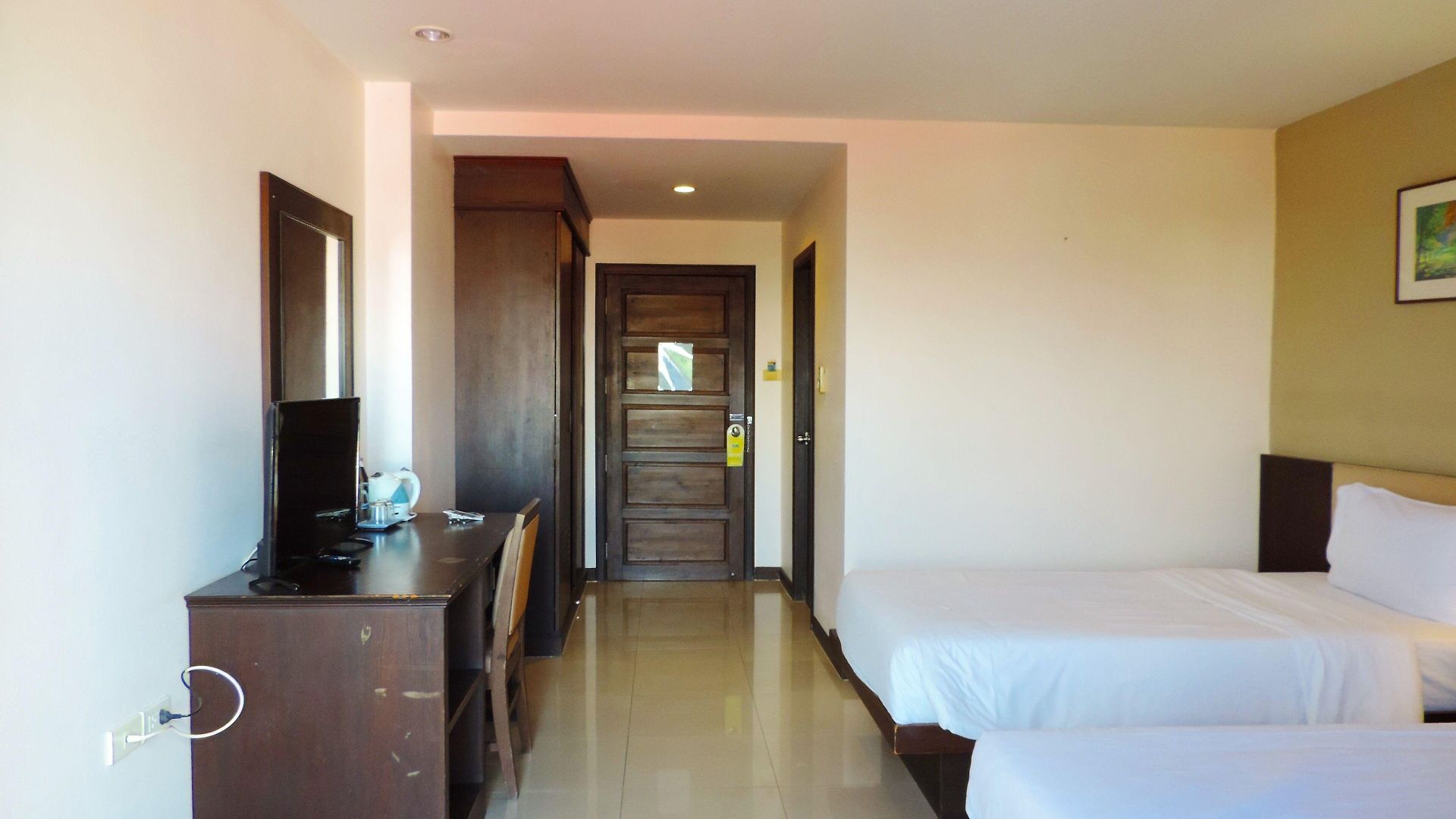 โรงแรม นริส อาร์ท โฮเทล