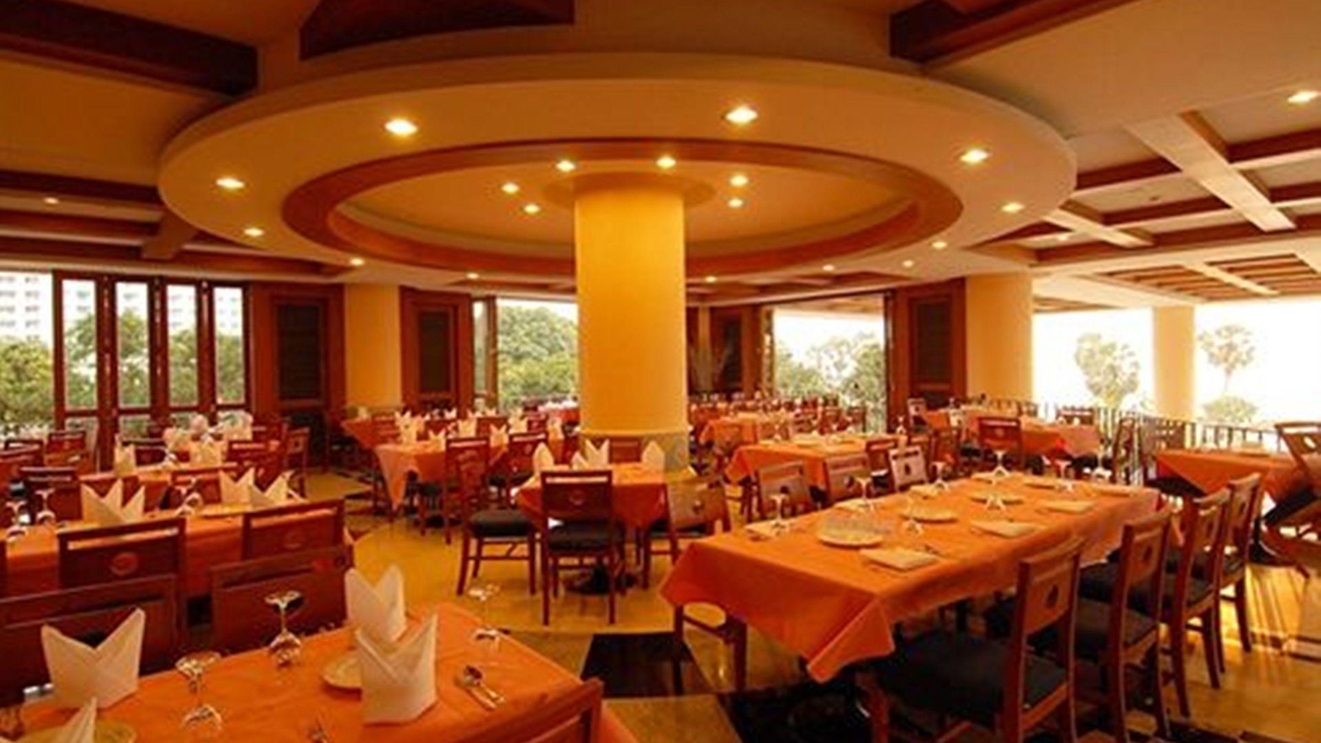 Long Garden & Pavilions โรงแรม 5*