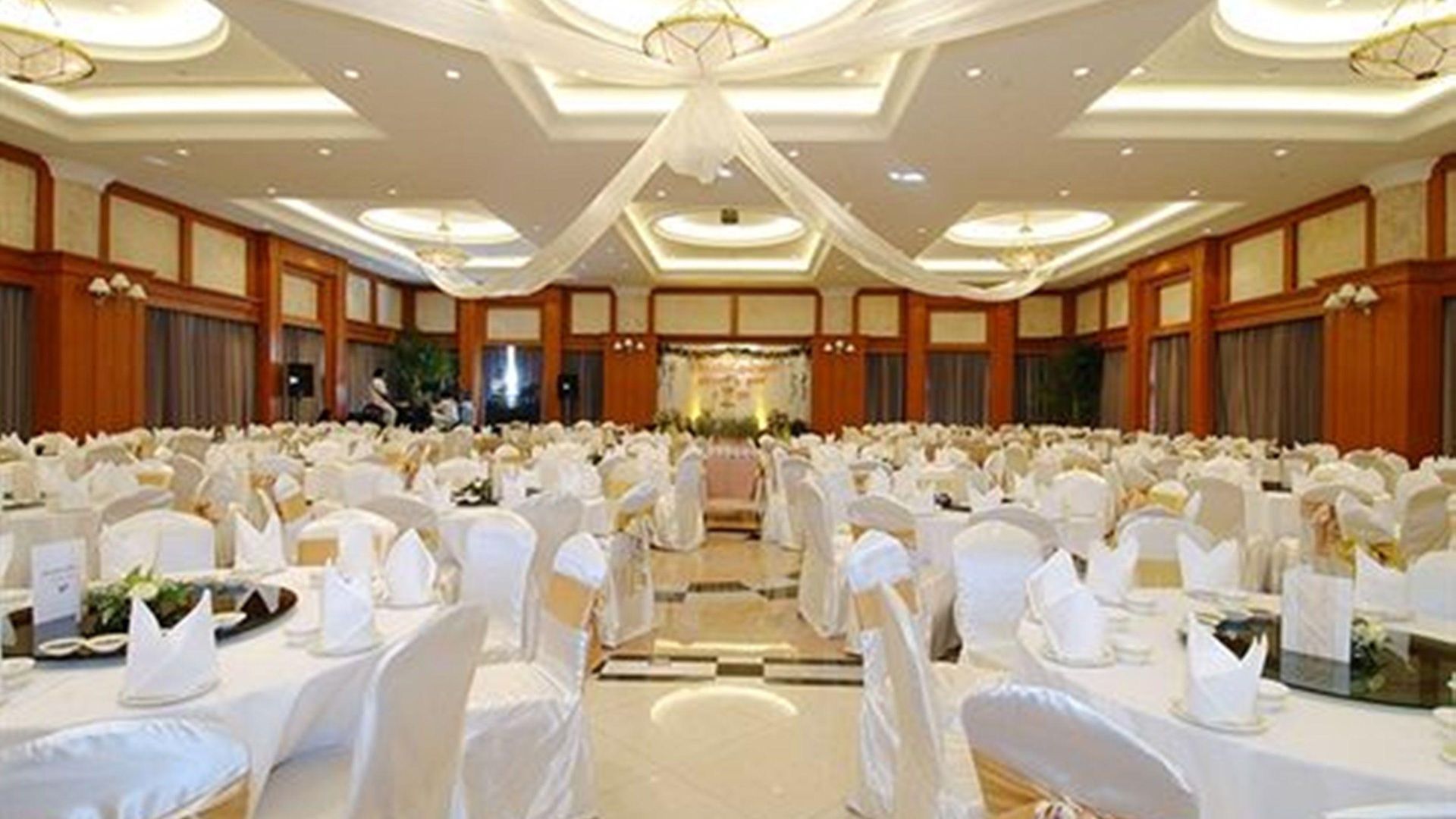 Long Garden & Pavilions โรงแรม 5*