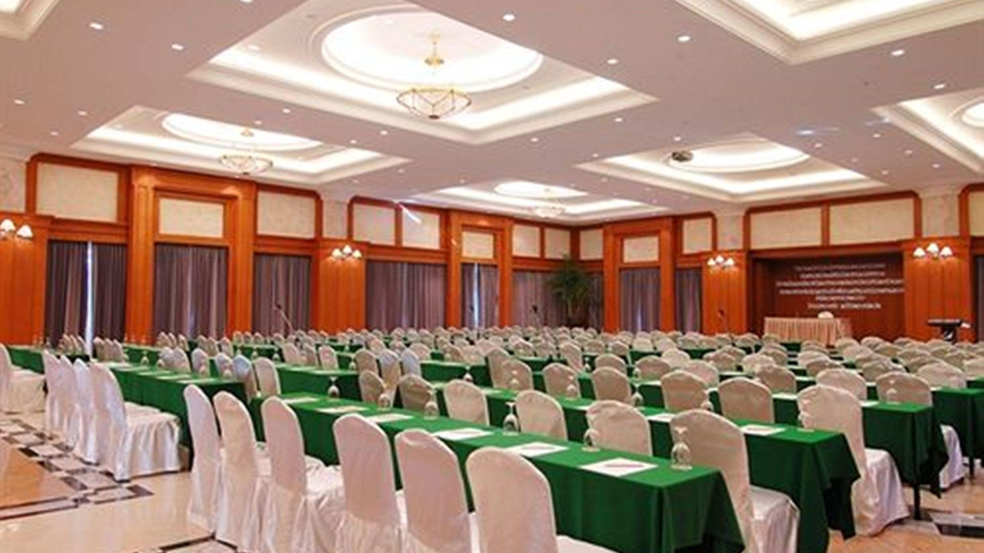 โรงแรม Long Garden & Pavilions Pattaya