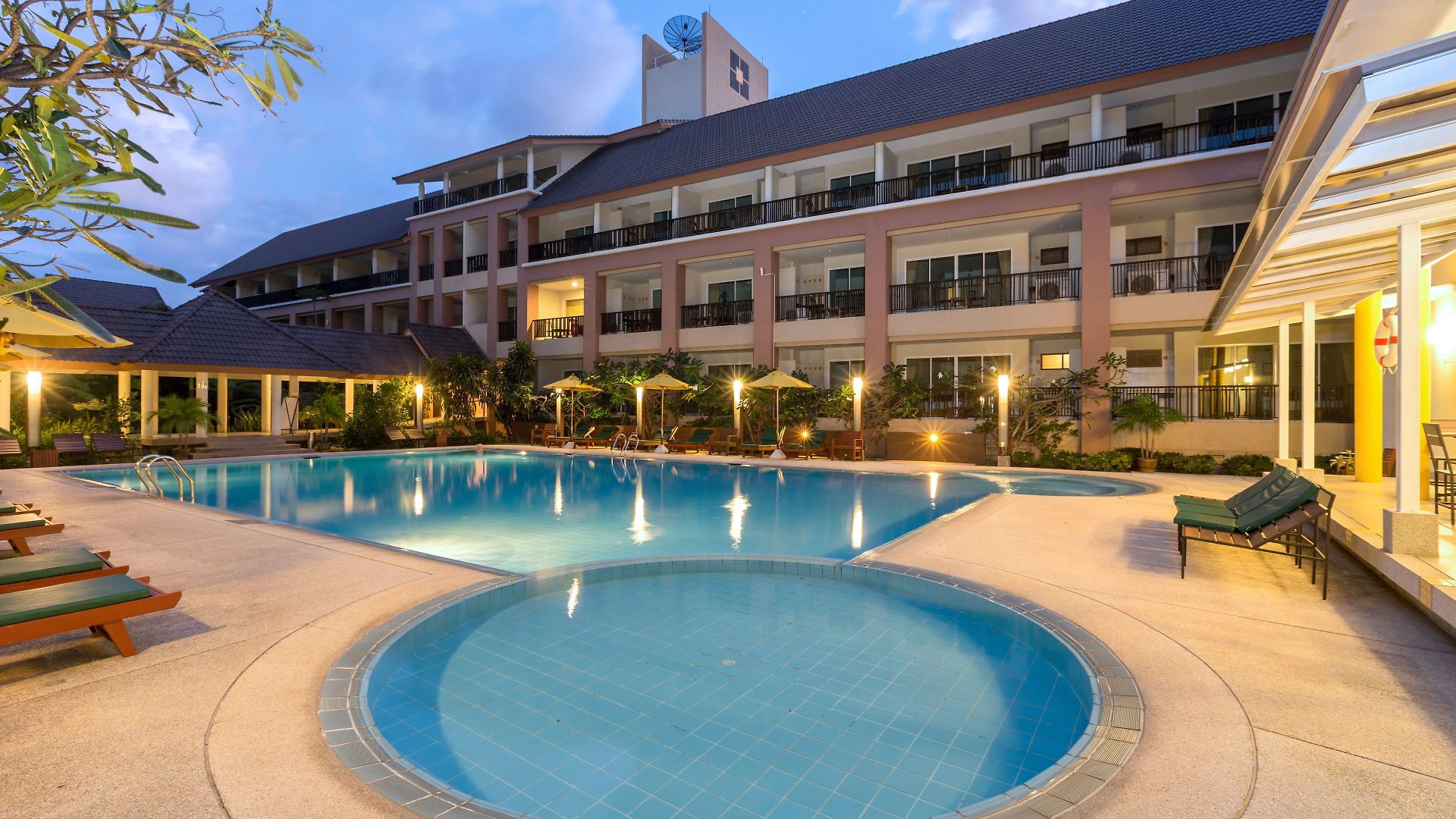 โรงแรม Authong Pattaya