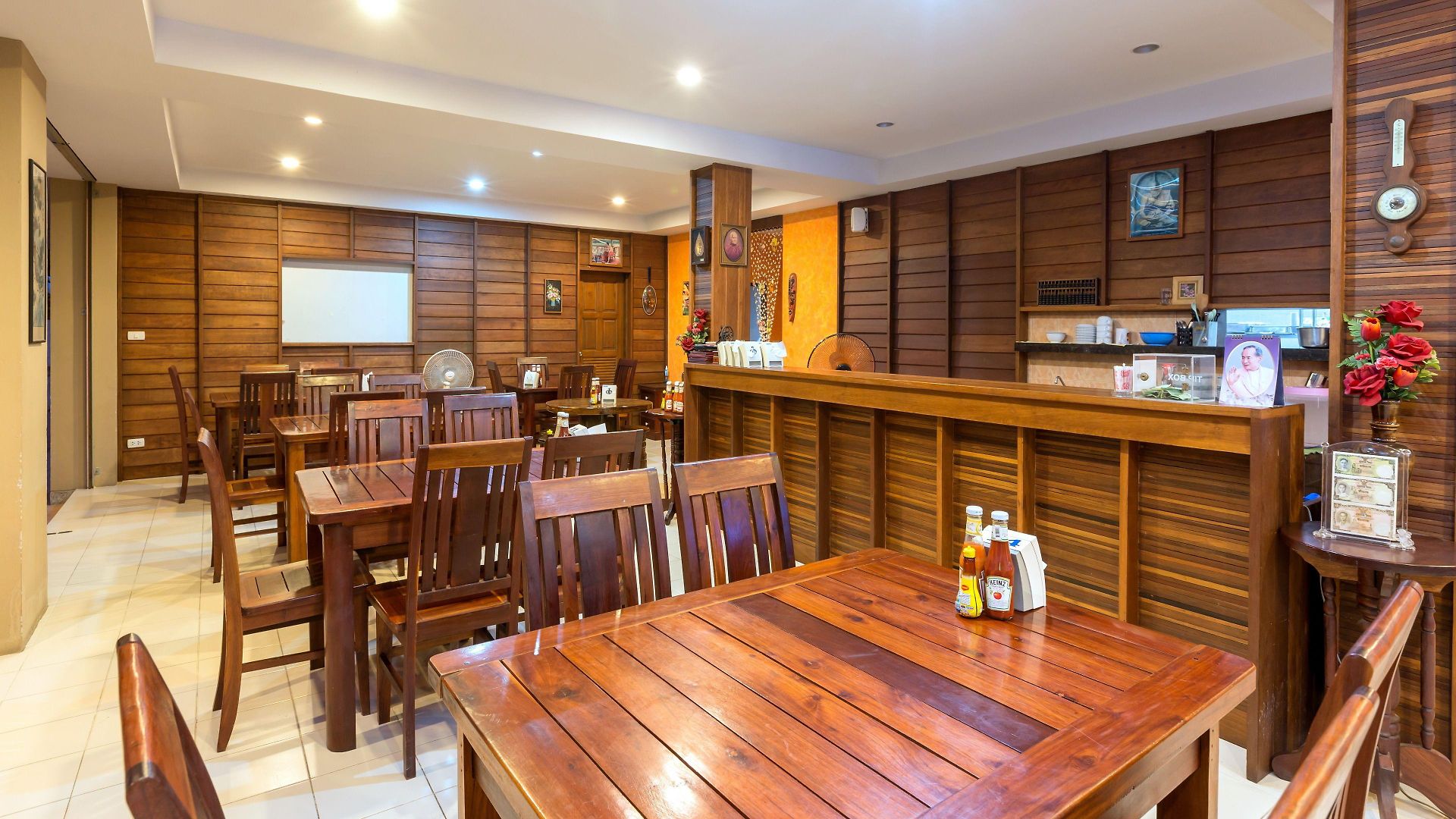 Authong โรงแรม