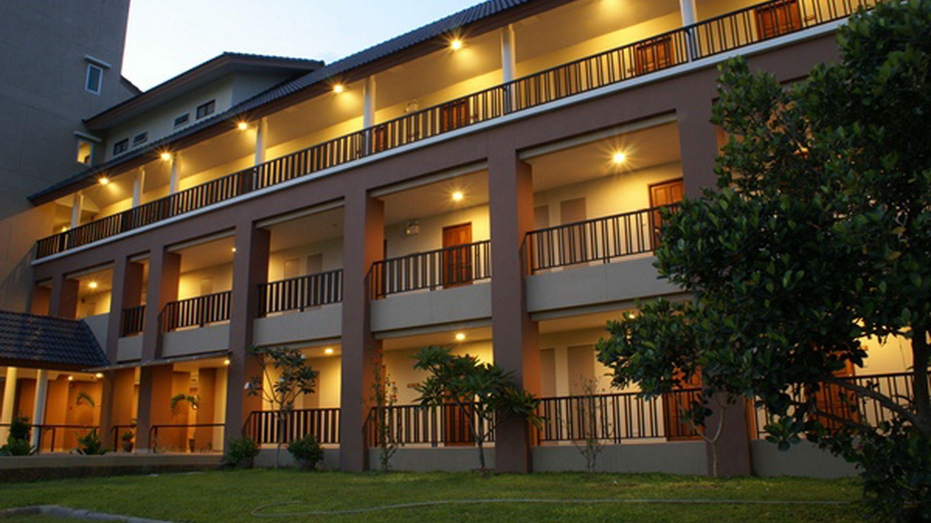 Authong โรงแรม