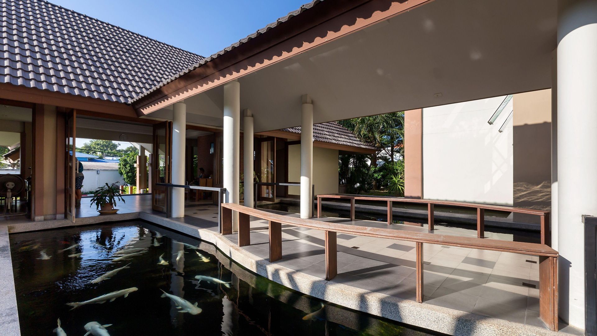 Authong โรงแรม 3*