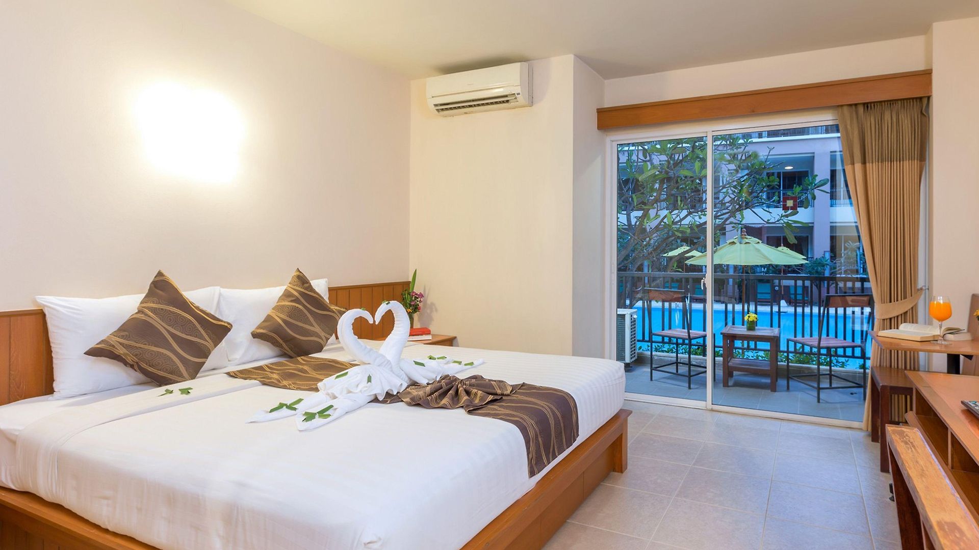 Authong โรงแรม