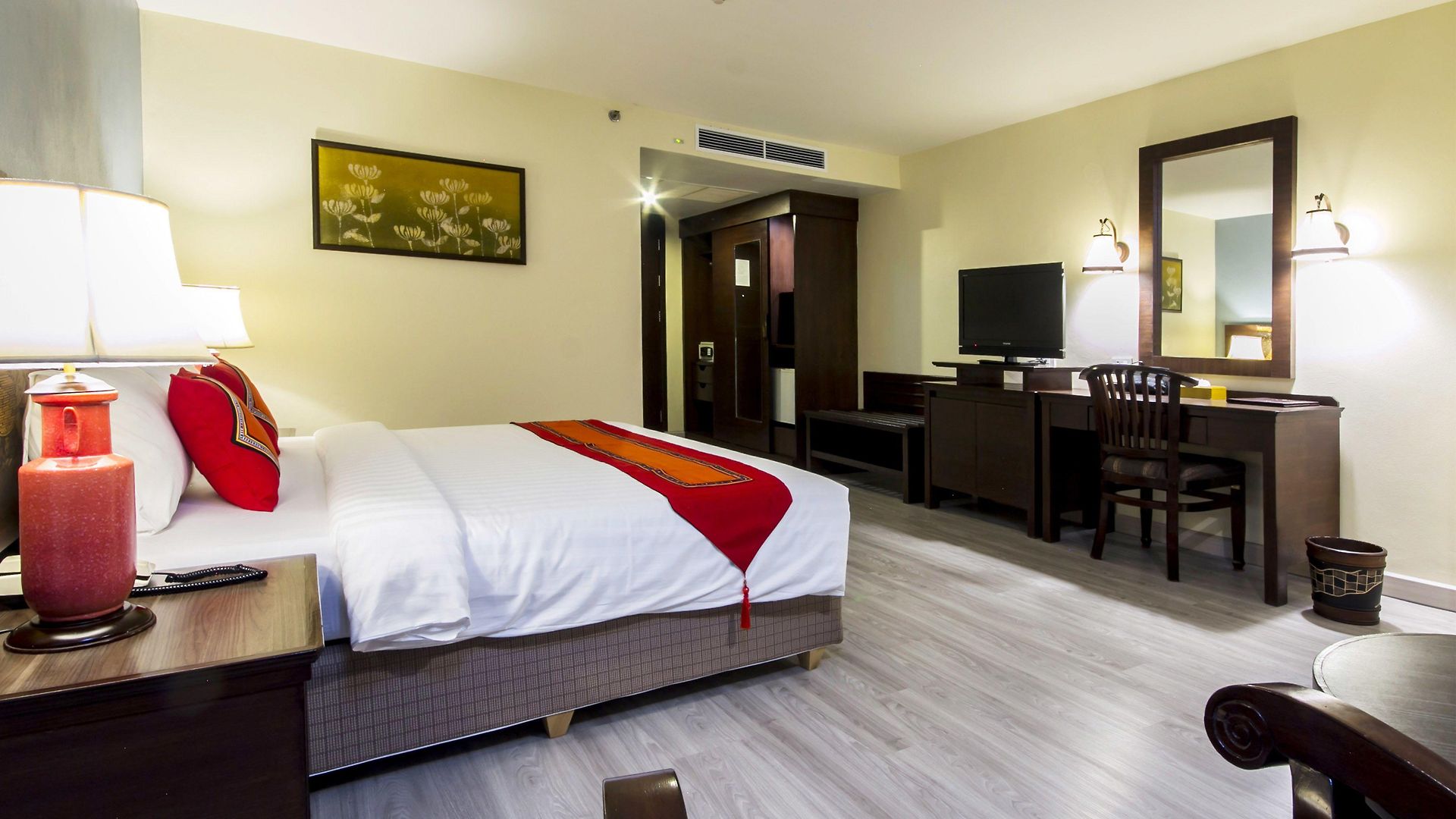 โรงแรม Empress