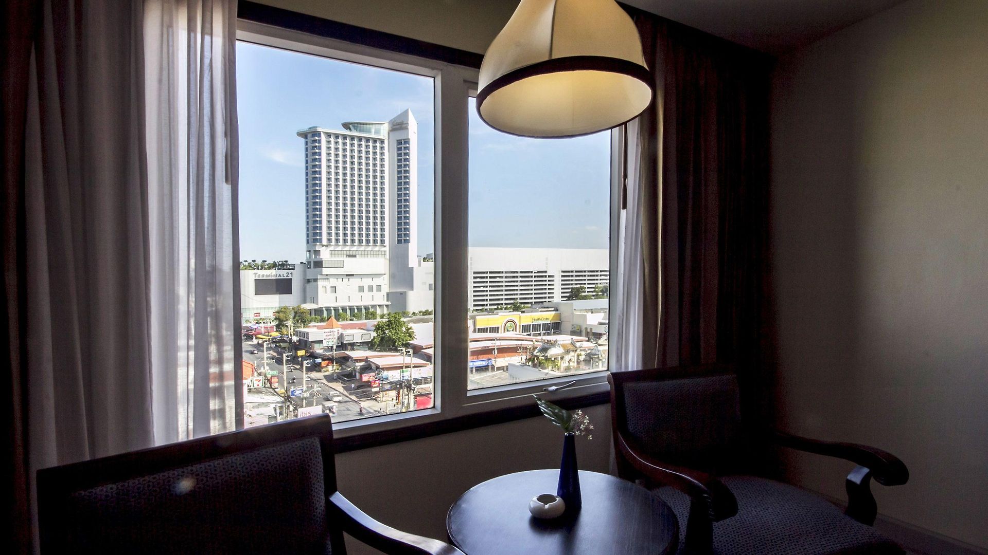 โรงแรม Empress