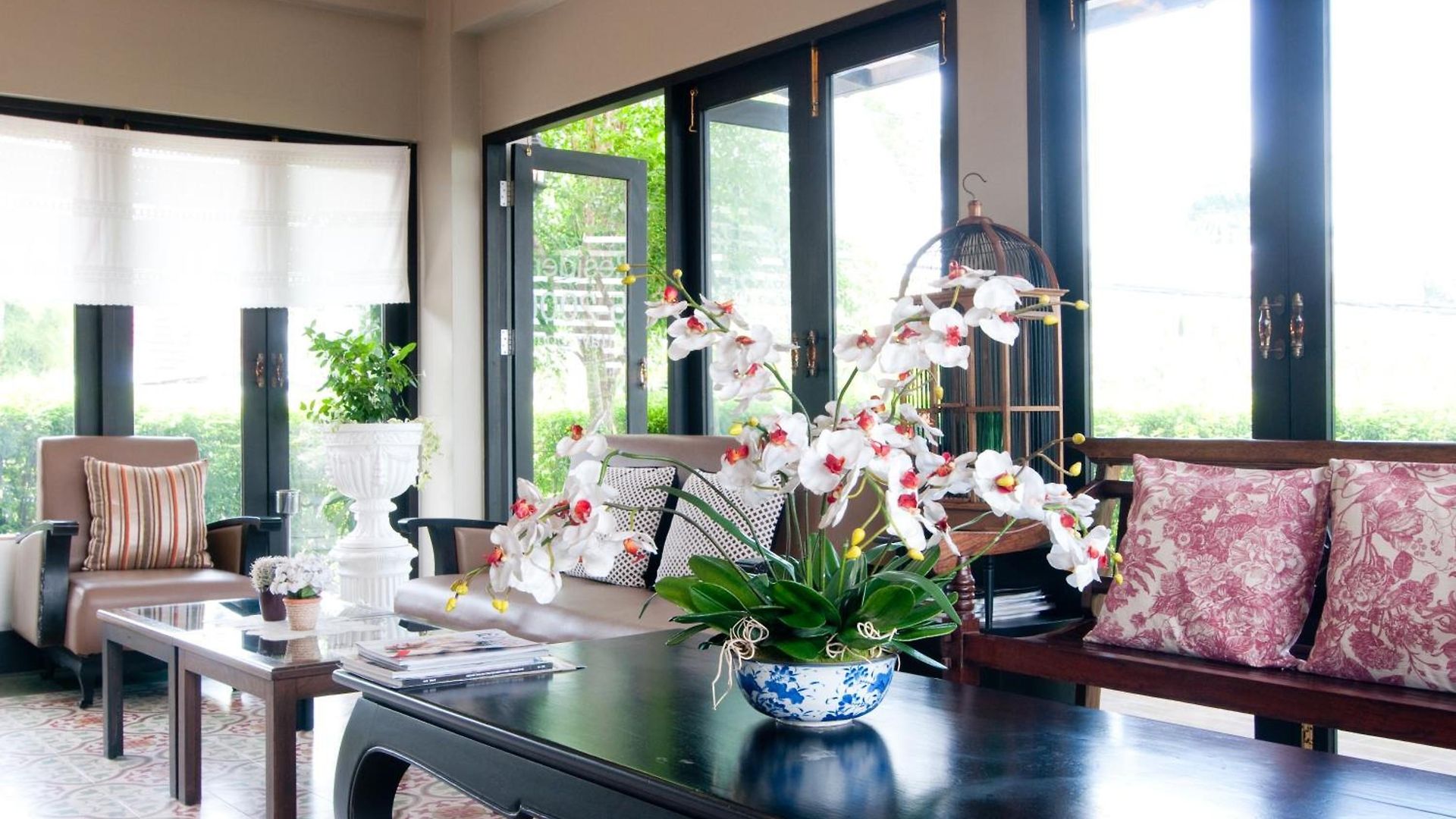 Ploen By Tolani โรงแรม Pattaya