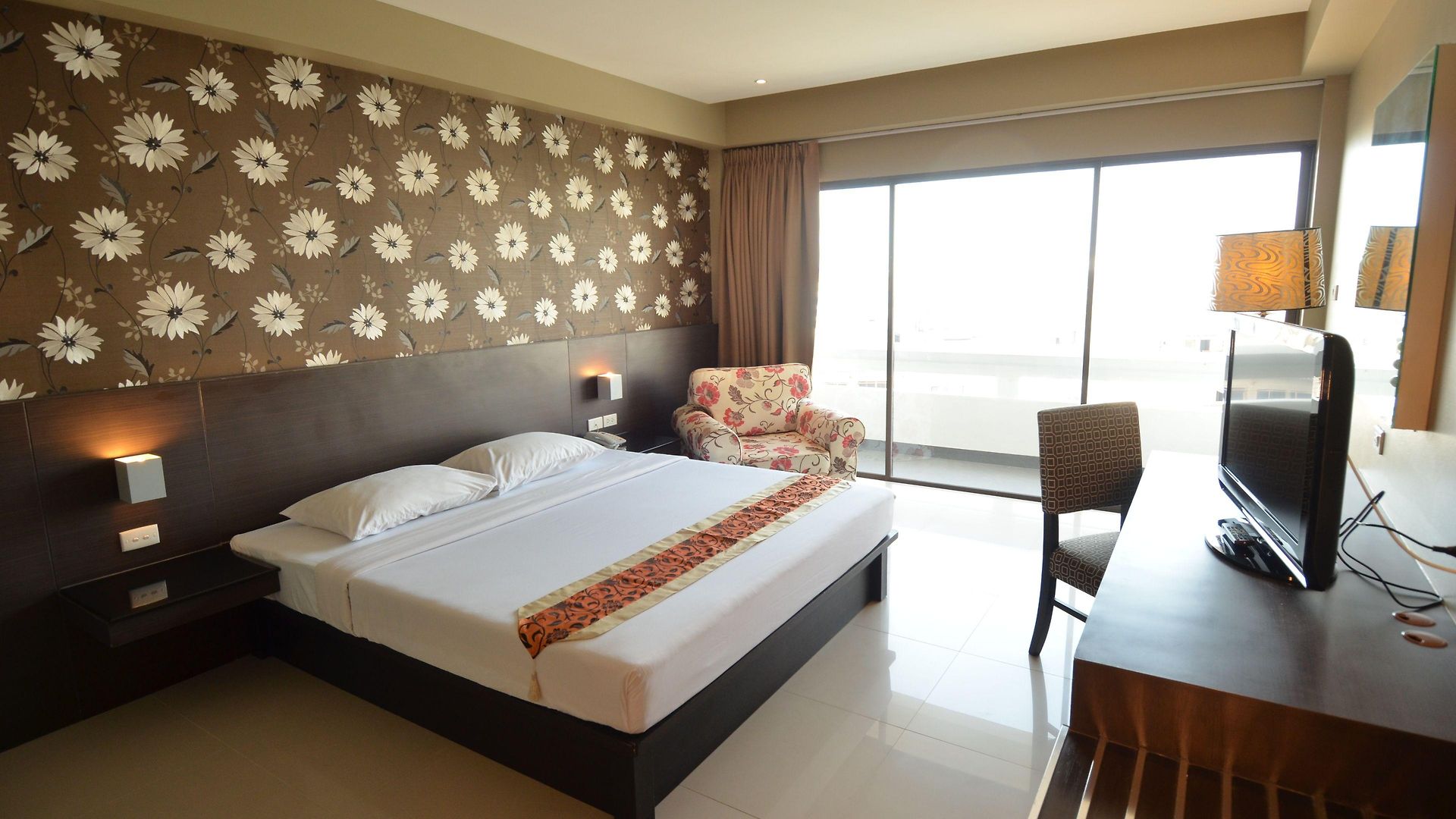 โรงแรมเวลคัม พลาซ่า โรงแรม 3*