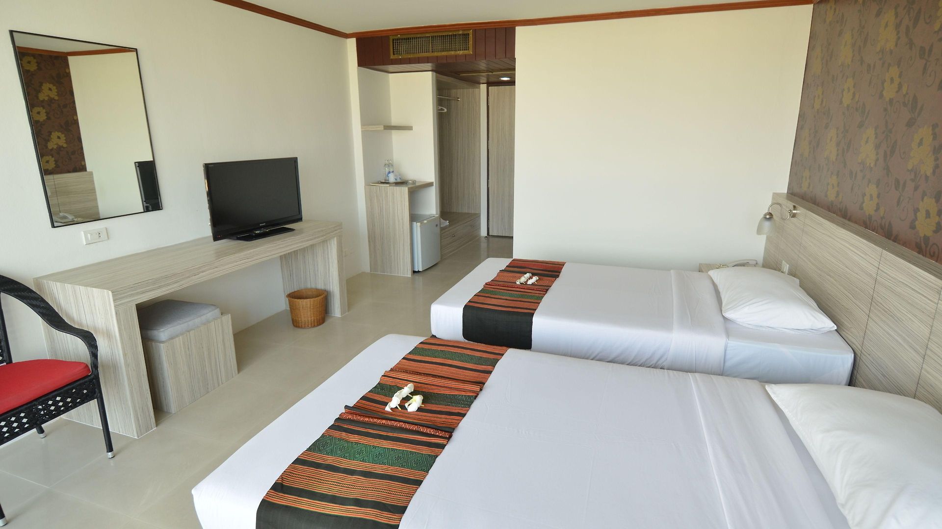 โรงแรมเวลคัม พลาซ่า โรงแรม