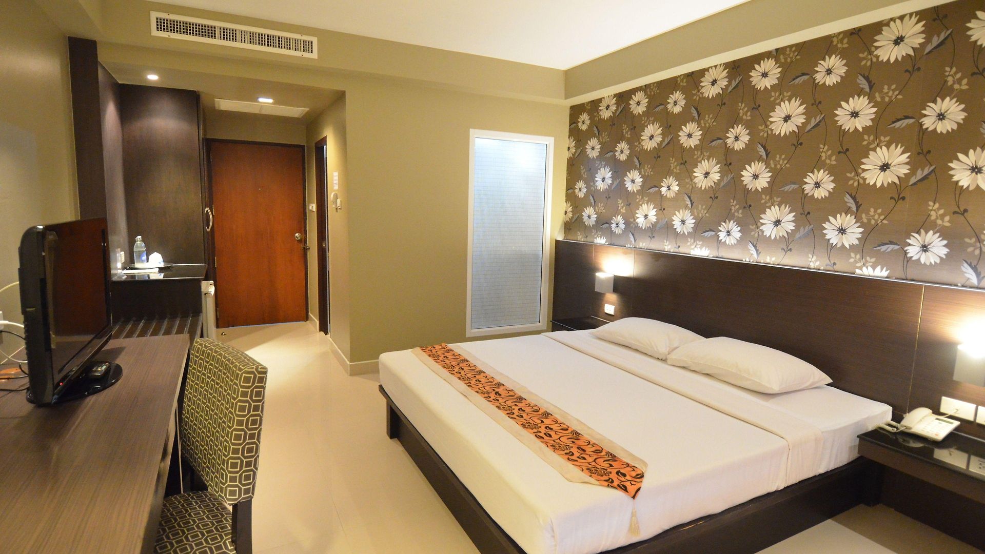 โรงแรม โรงแรมเวลคัม พลาซ่า 3*