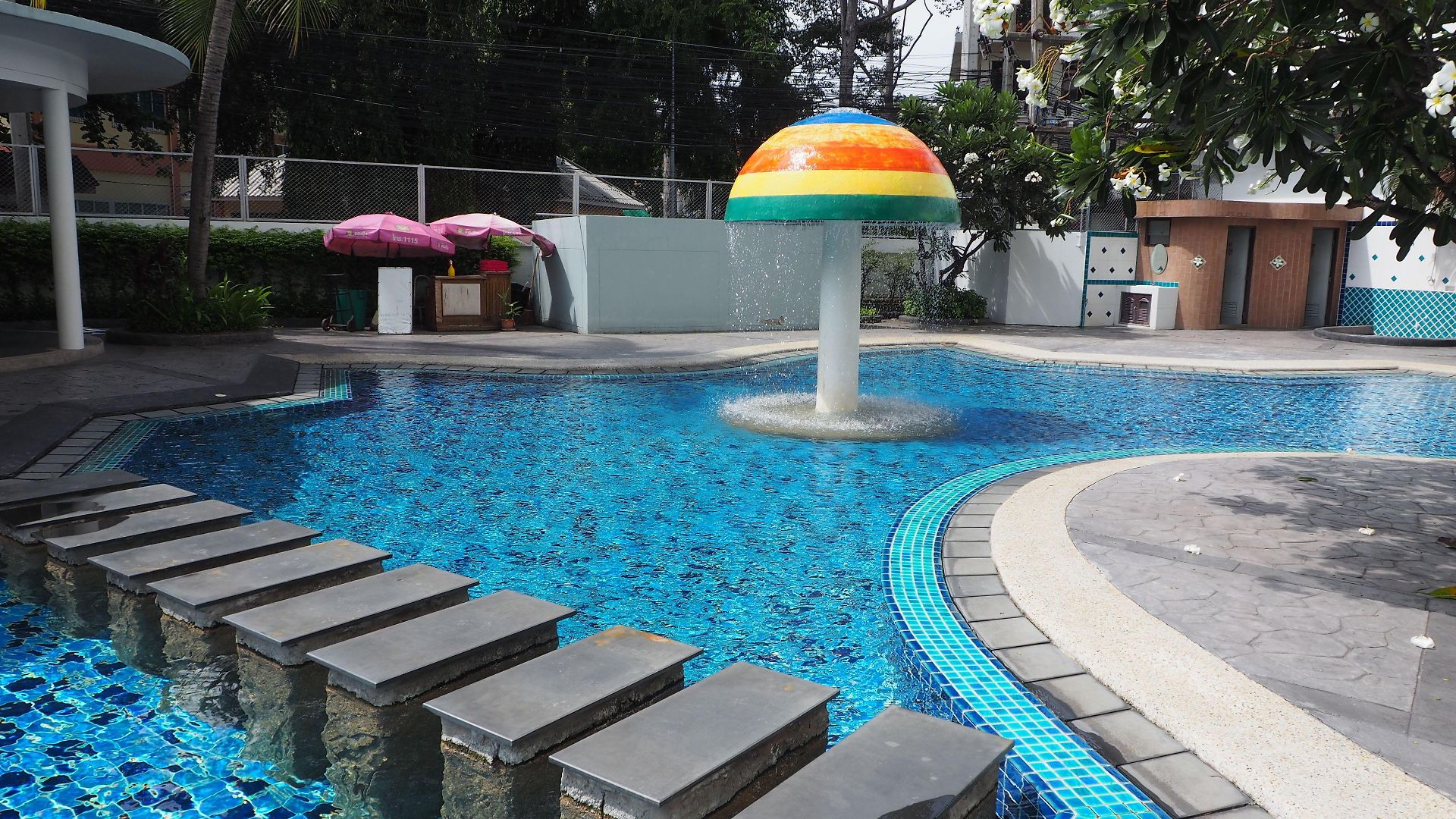 โรงแรมเวลคัม พลาซ่า โรงแรม