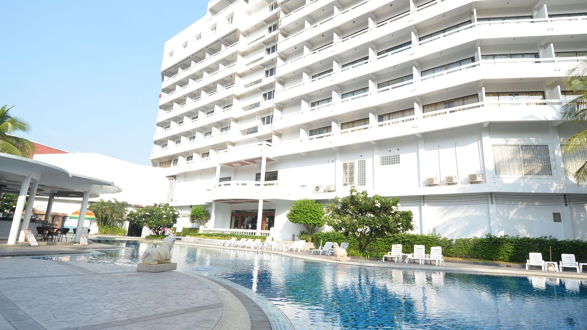 โรงแรมเวลคัม พลาซ่า 3*