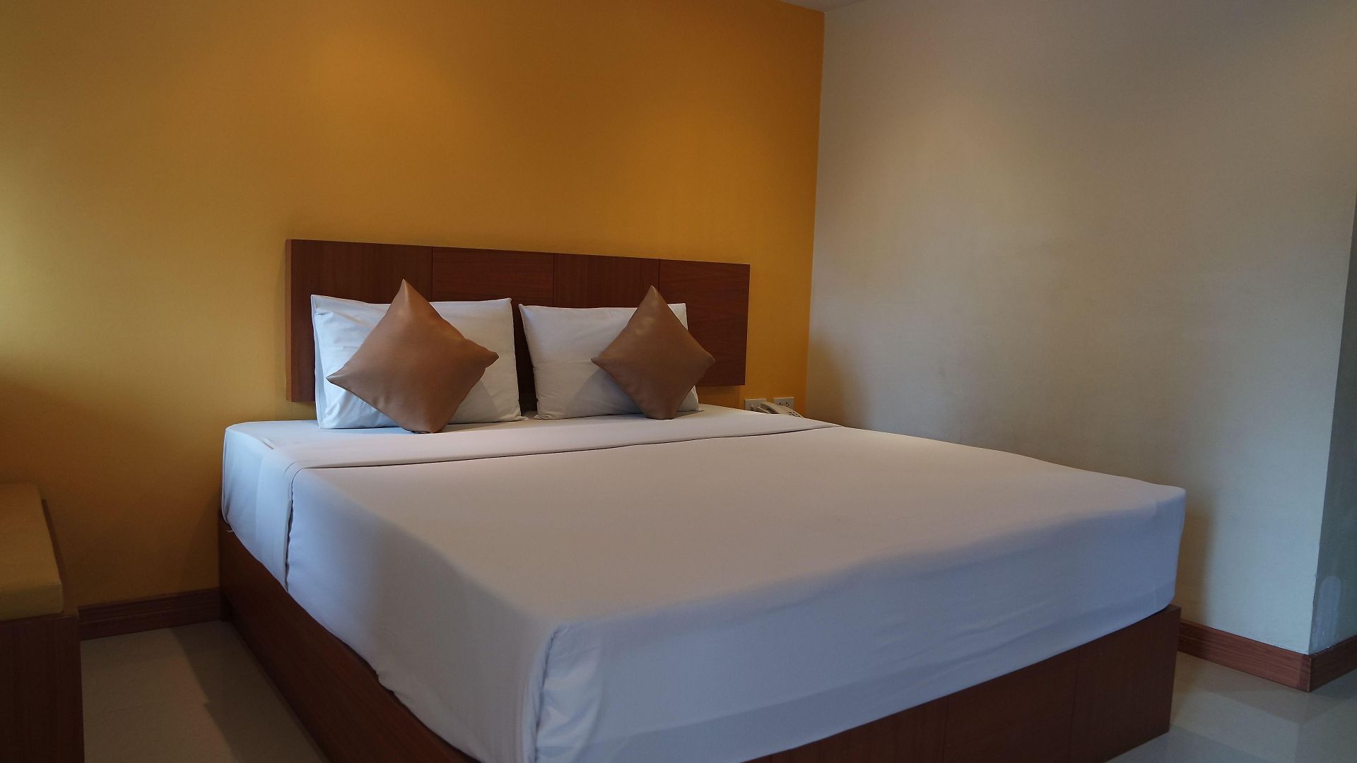 Hotel Twin Palms Pattaya, Sha Extra Certified Pattaya