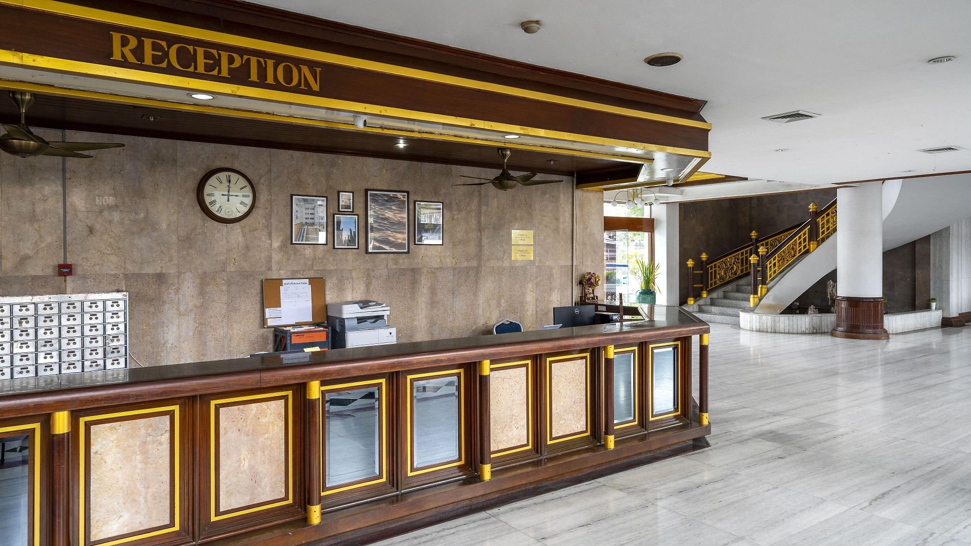 โรงแรมเวลคัม พลาซ่า 3*