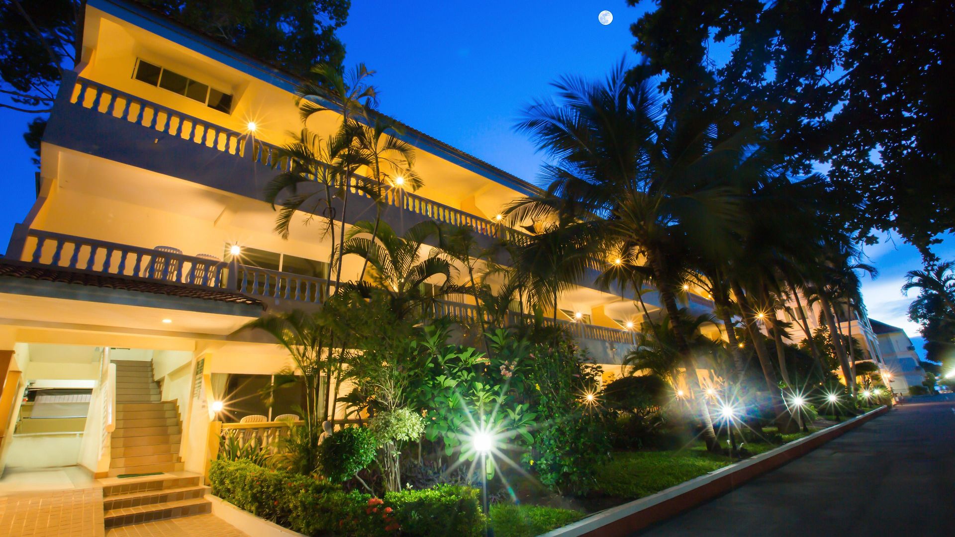 Twin Palms Pattaya, Sha Extra Certified Hotel
