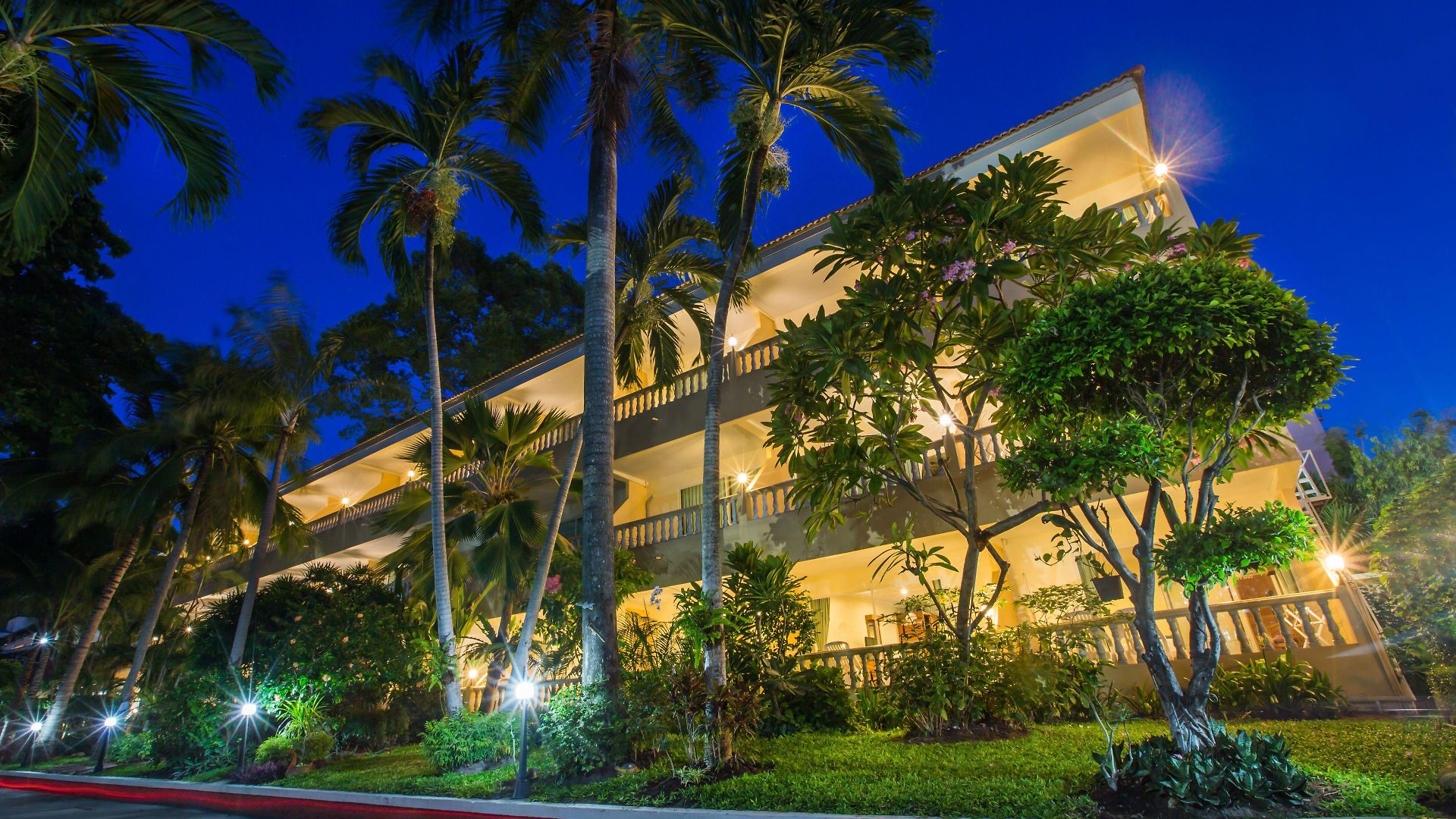Twin Palms Pattaya, Sha Extra Certified Hotel