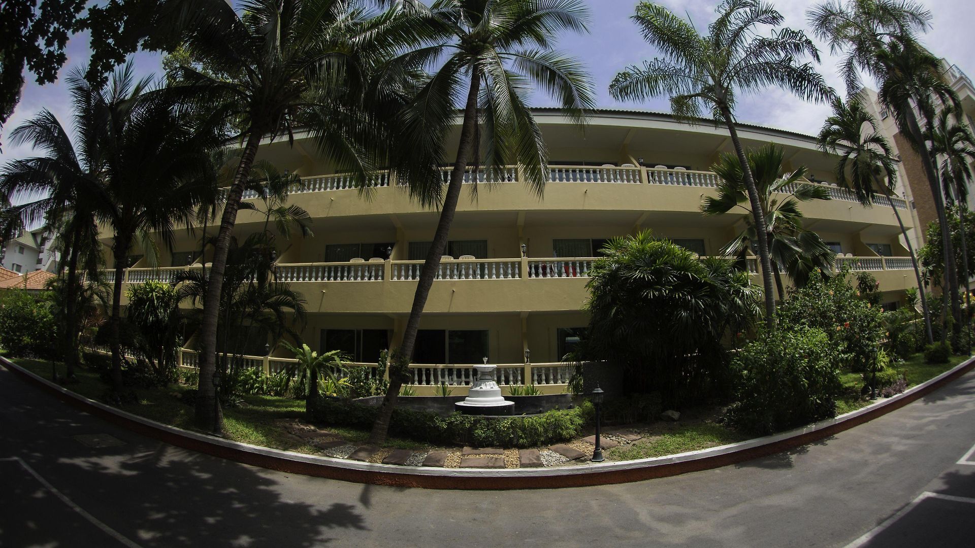 Hotel Twin Palms Pattaya, Sha Extra Certified 3*