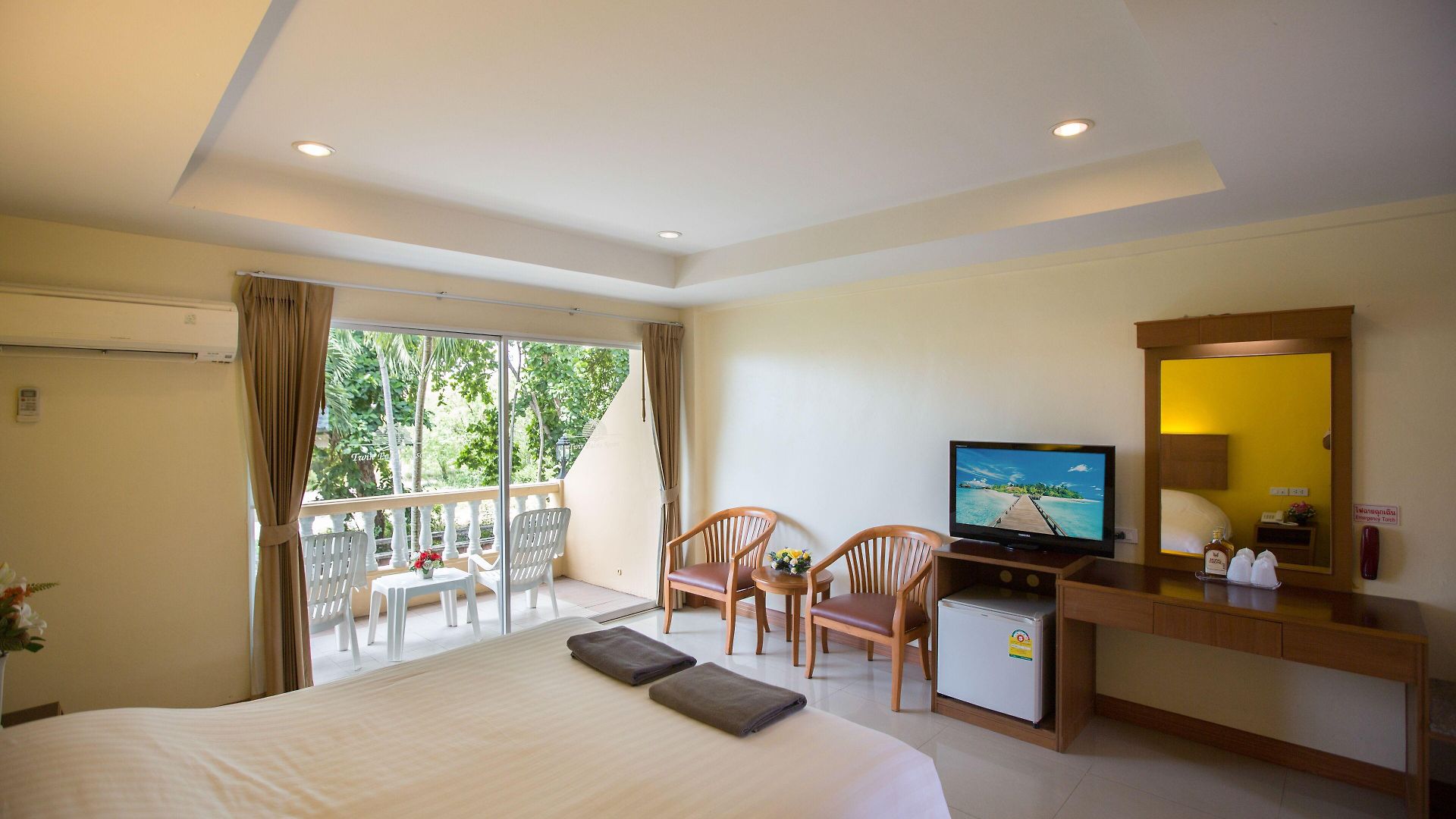 Twin Palms Pattaya, Sha Extra Certified Hotel