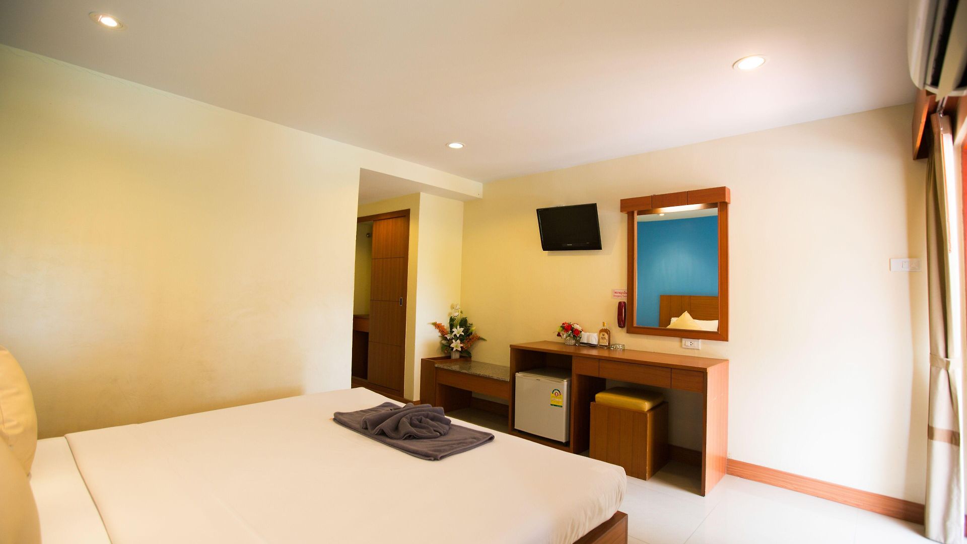 Twin Palms Pattaya, Sha Extra Certified