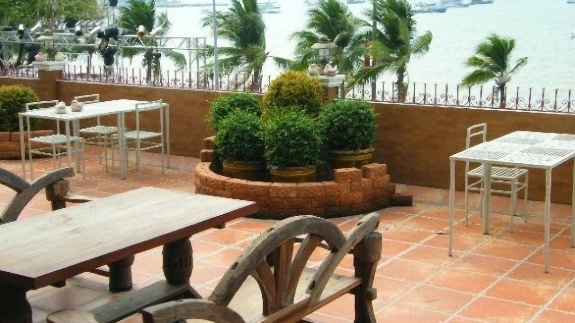 The Red Balcony 2*