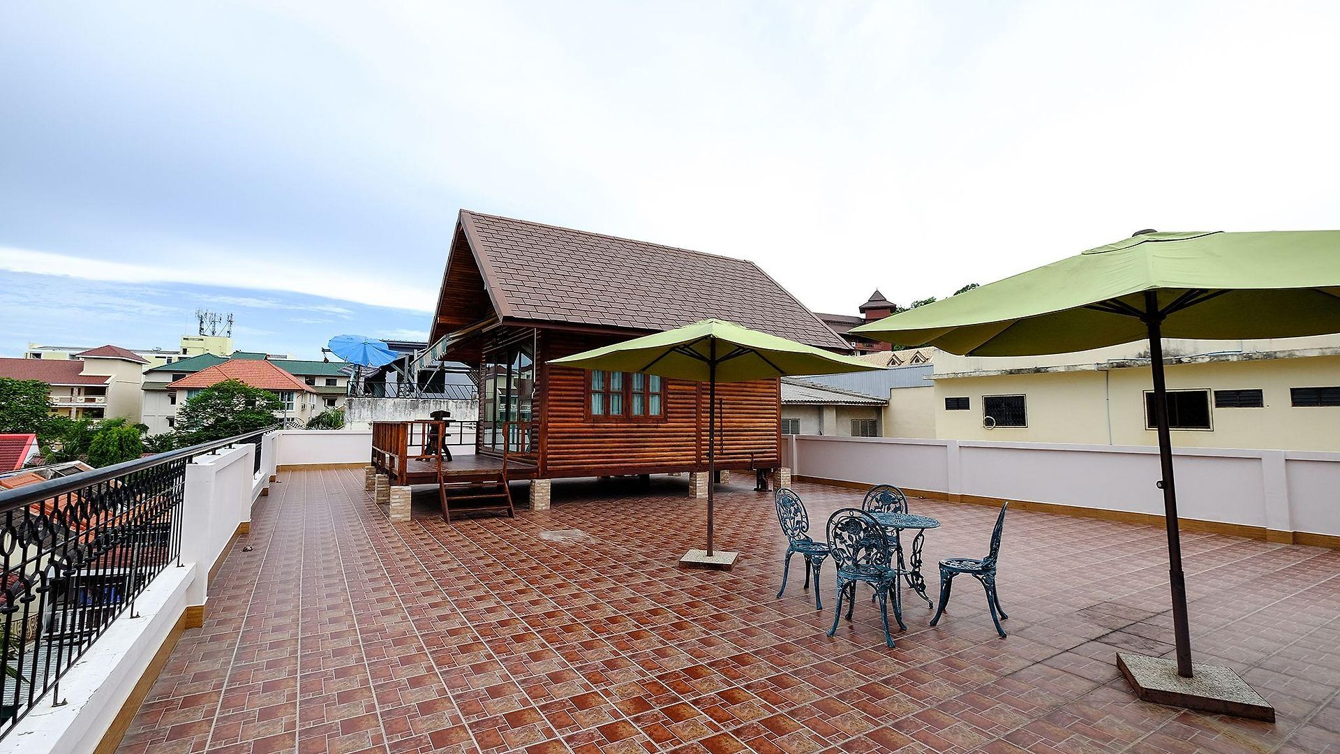 โรงแรม Harmony 3*