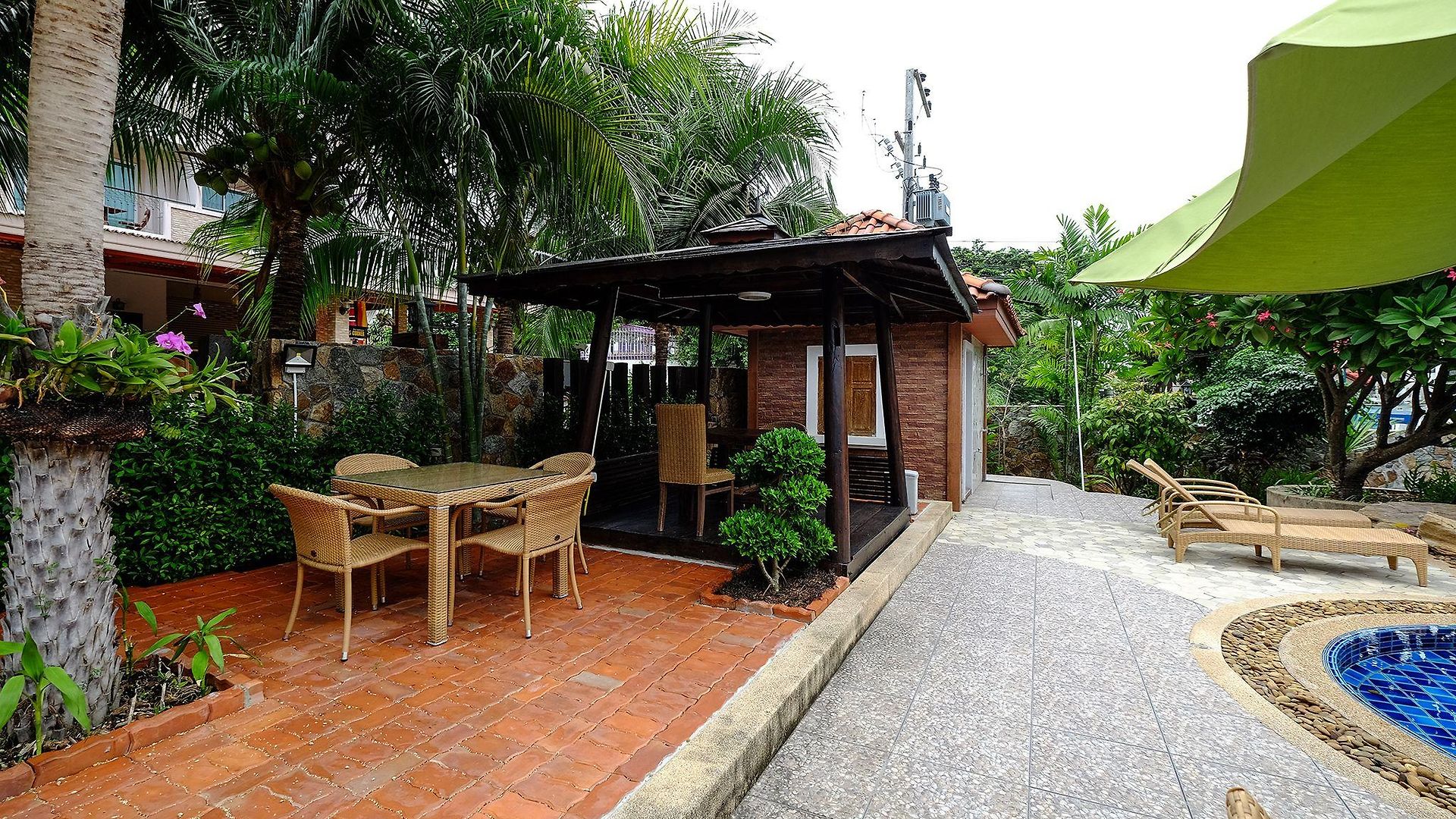 Harmony โรงแรม 3*