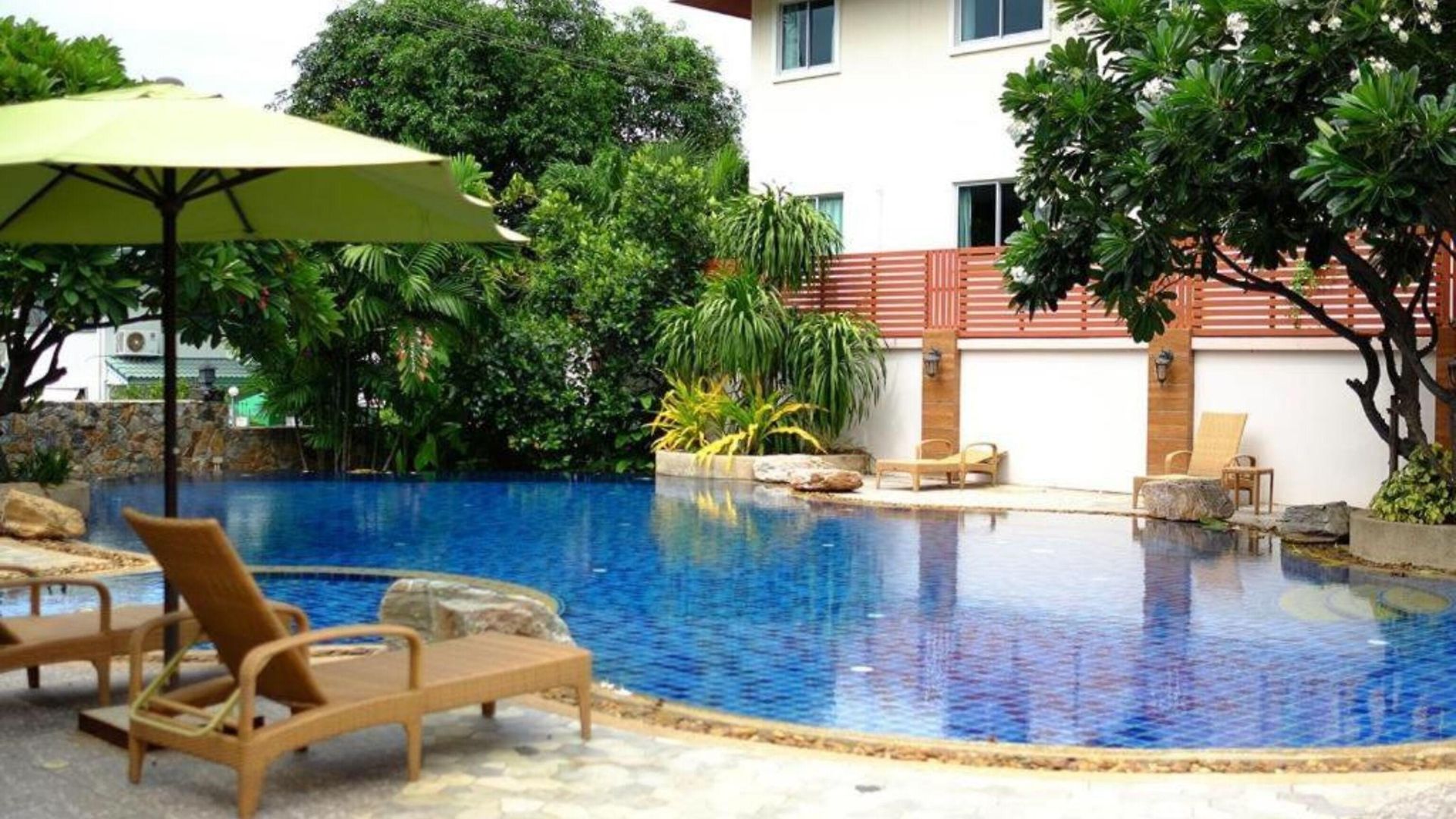 Harmony โรงแรม 3*