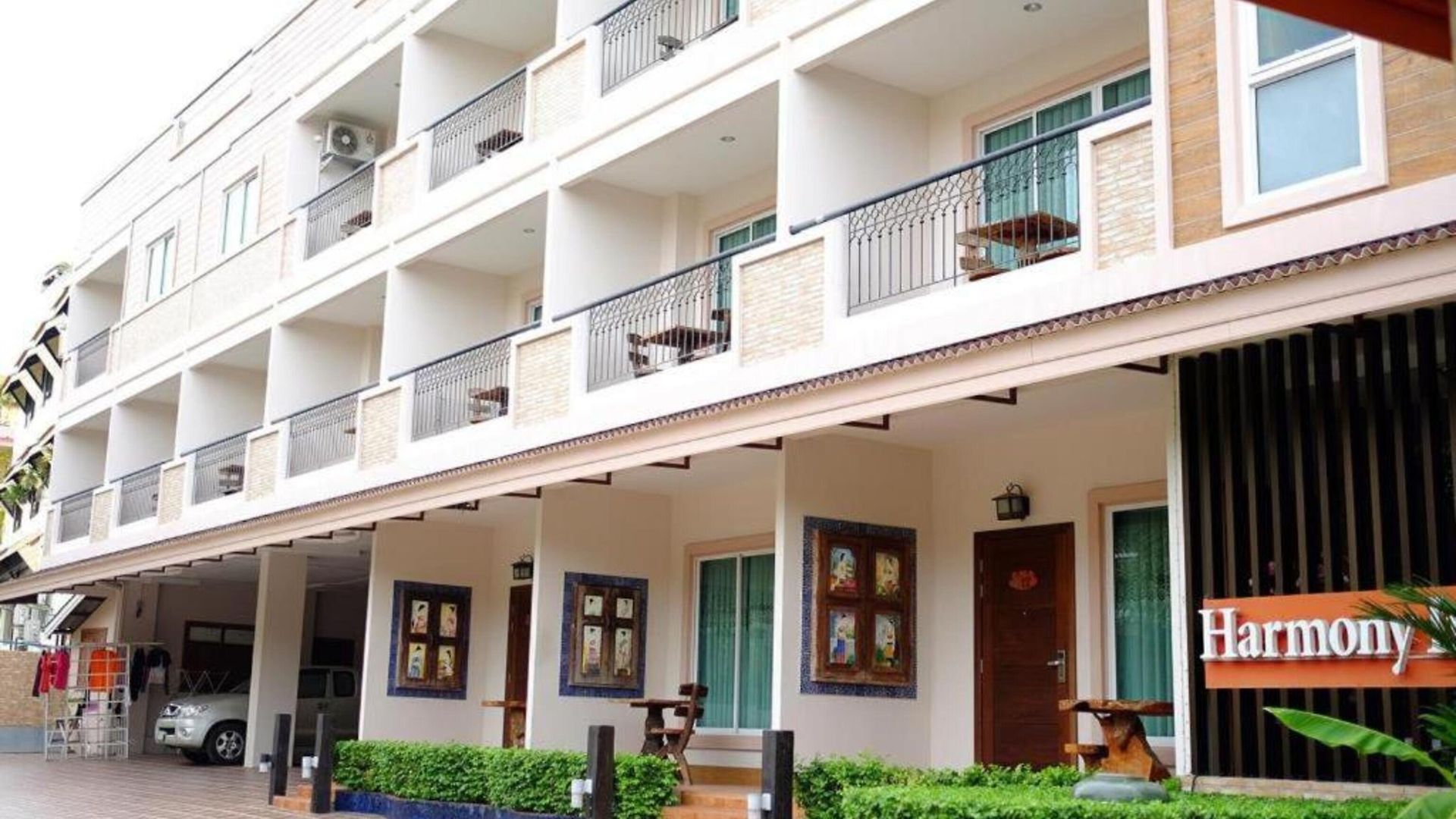 Harmony โรงแรม 3*