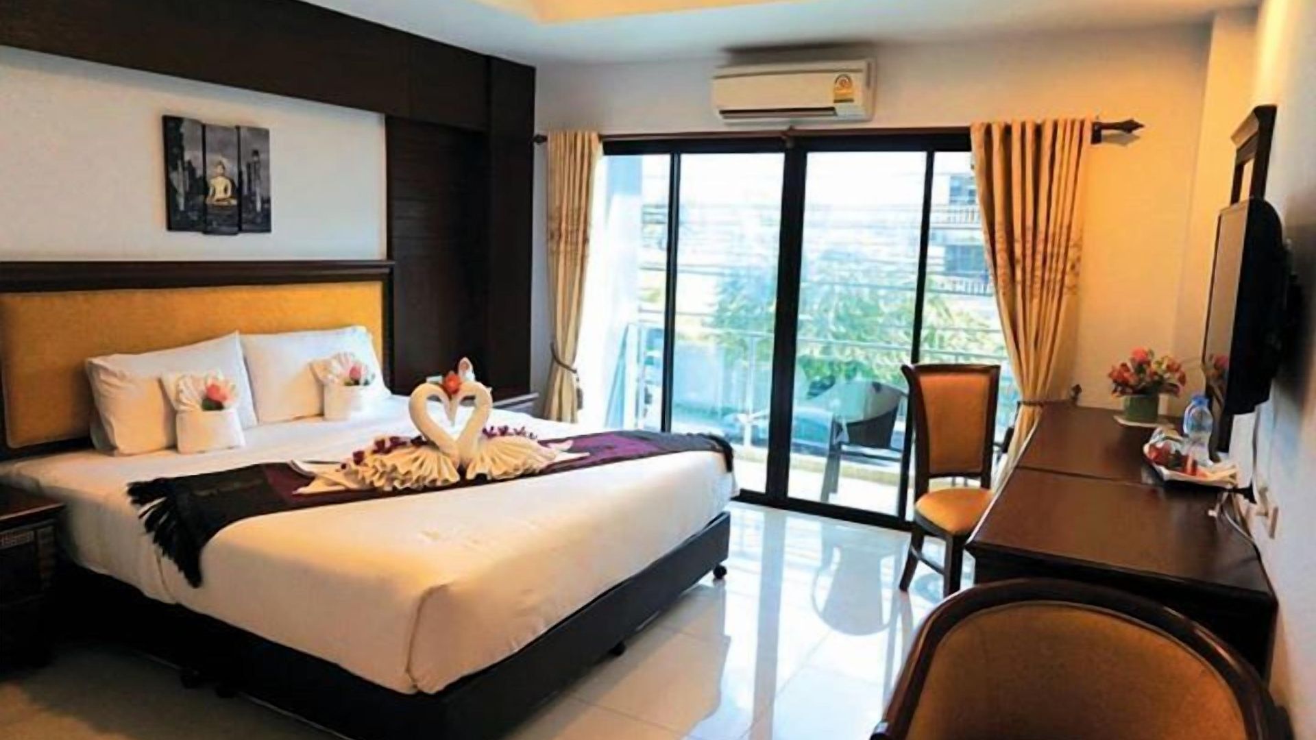 อายาเพลส โรงแรม Pattaya