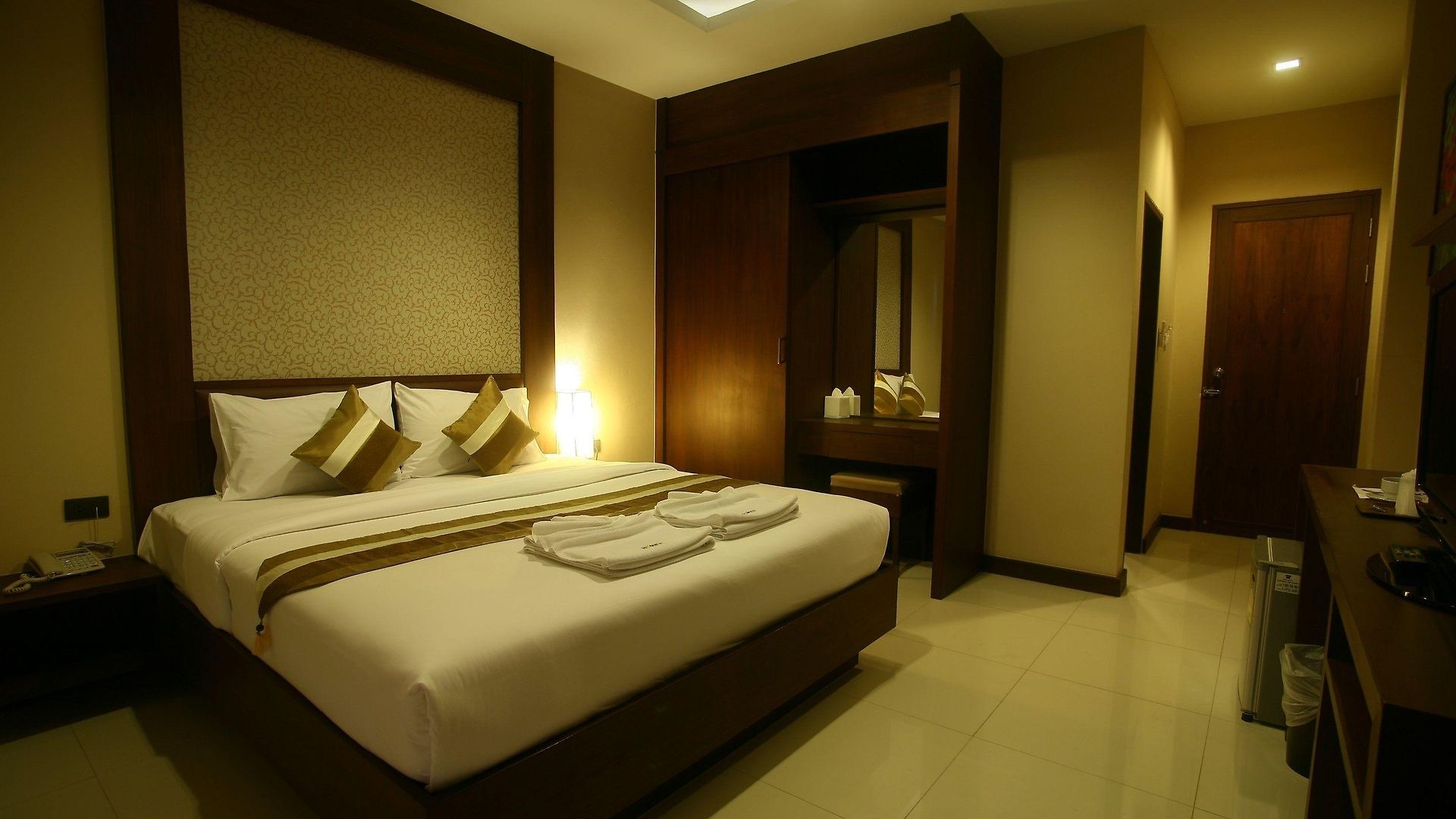 โรงแรม Honey