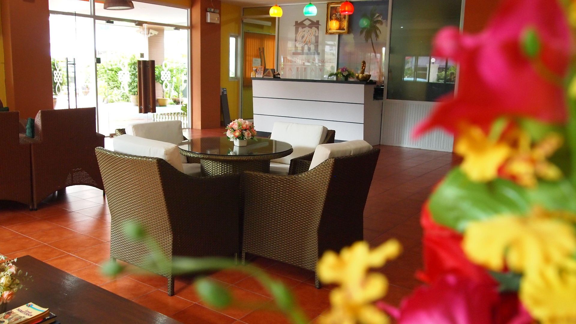 โรงแรม เดอะไรท์