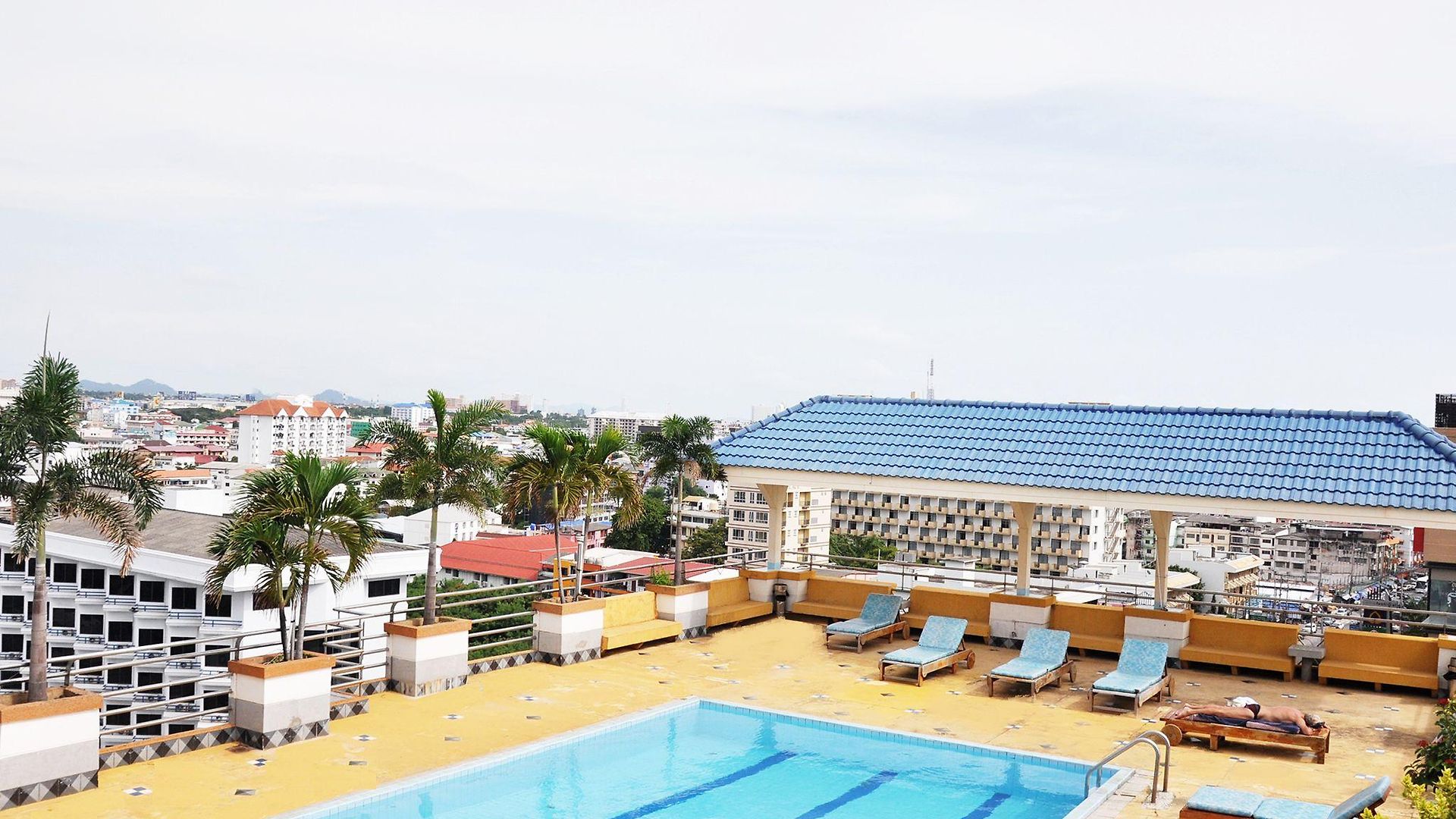 Highfive โรงแรม