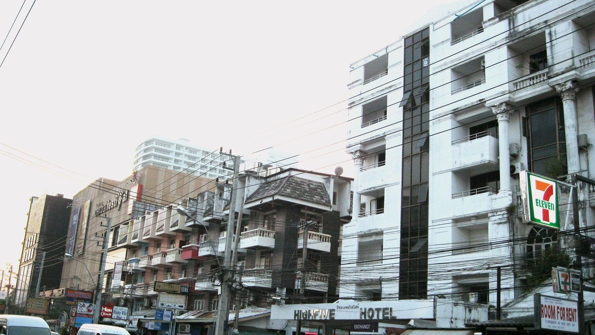 Highfive โรงแรม Pattaya