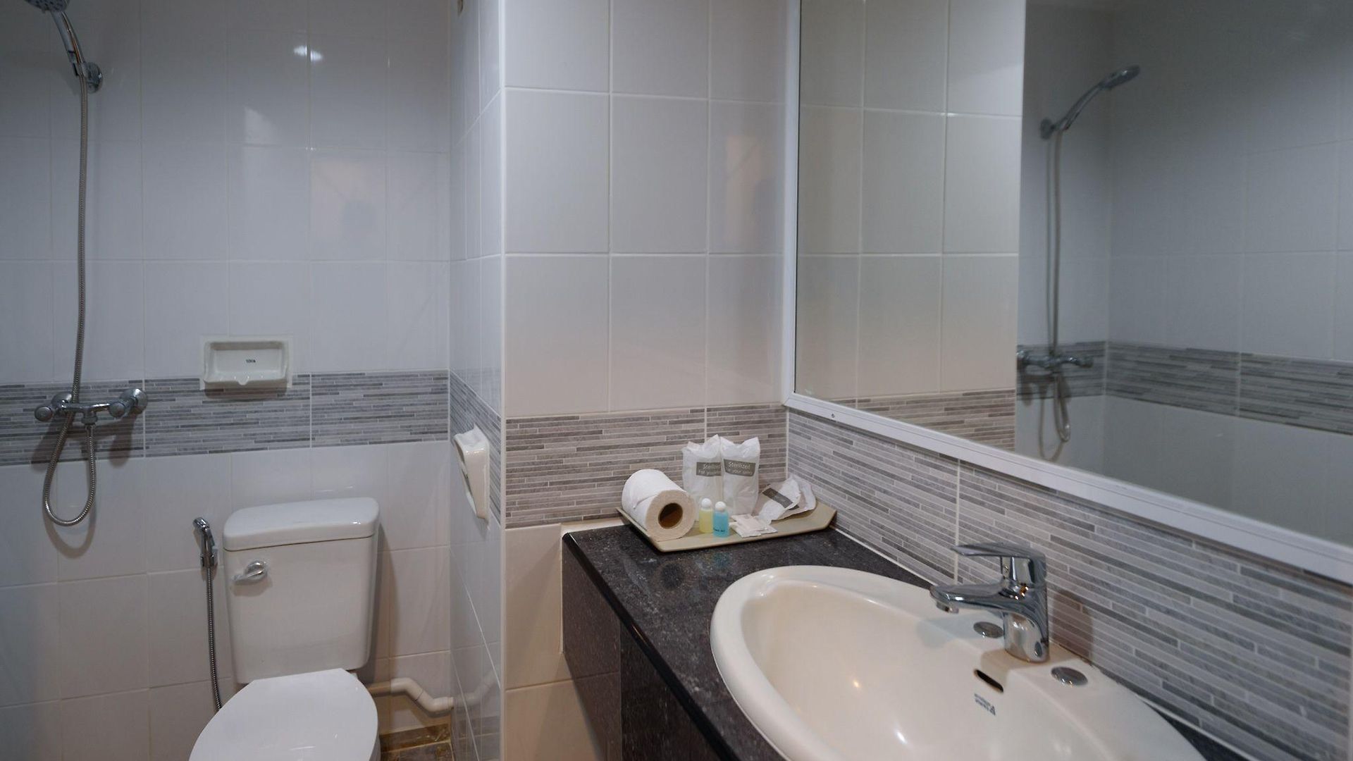 โรงแรม P72 2*