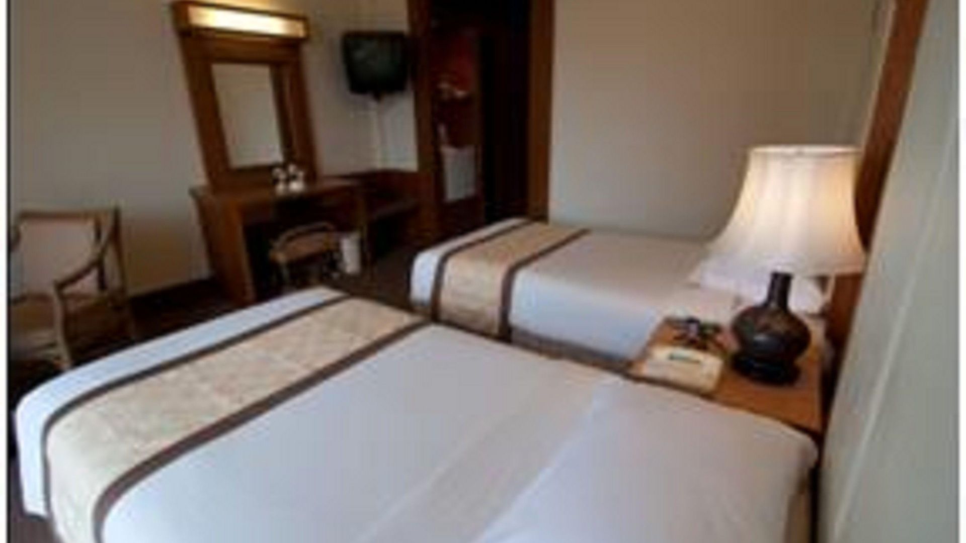 โกลเด้นบีชโฮเทล พัทยา โรงแรม