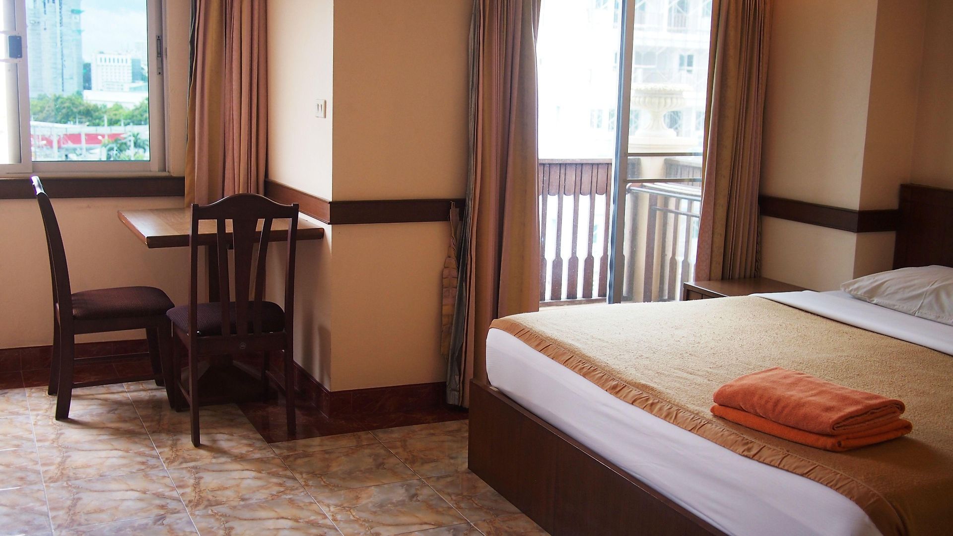 Navin Mansion 3 โรงแรม