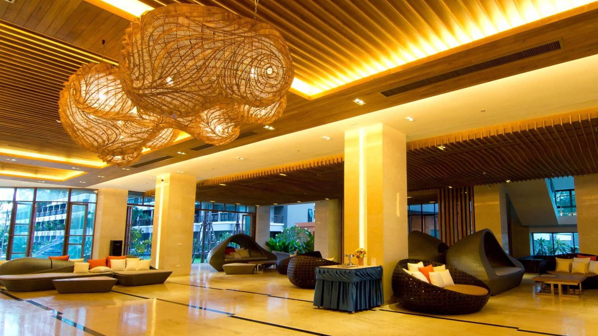 Welcome World Beachfront Pattaya